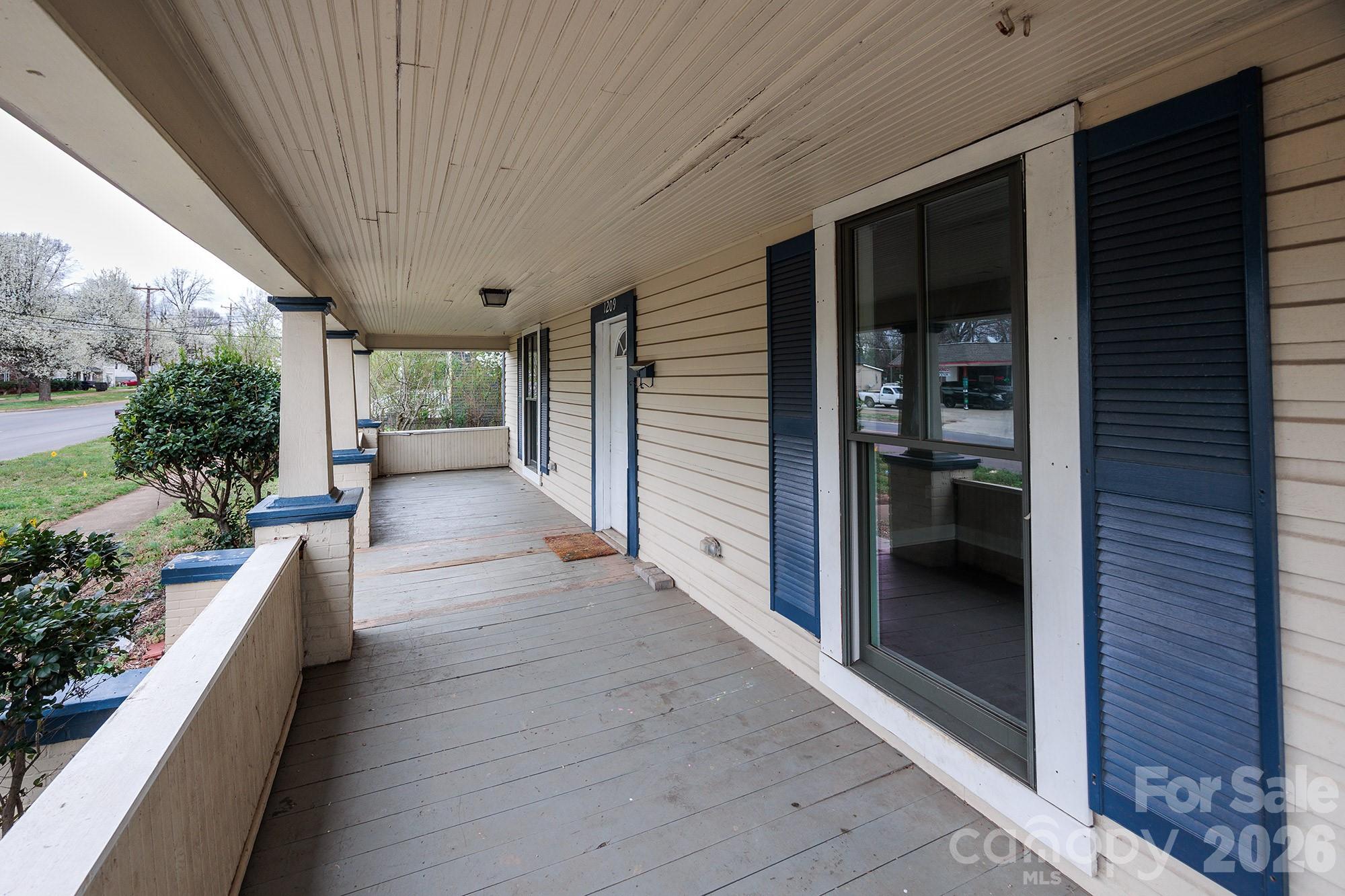 1209 Wilson W Lee Boulevard