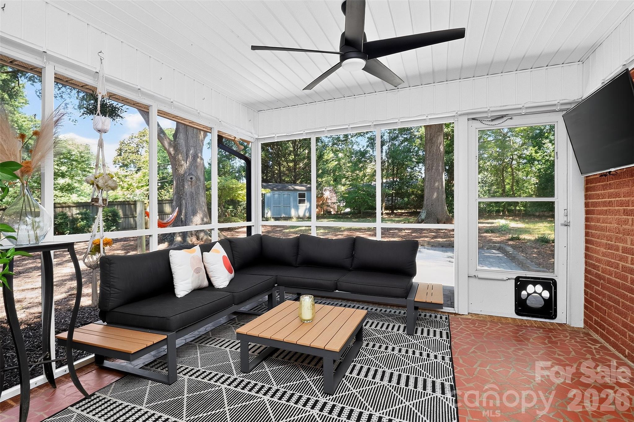 831 Faircrest Drive