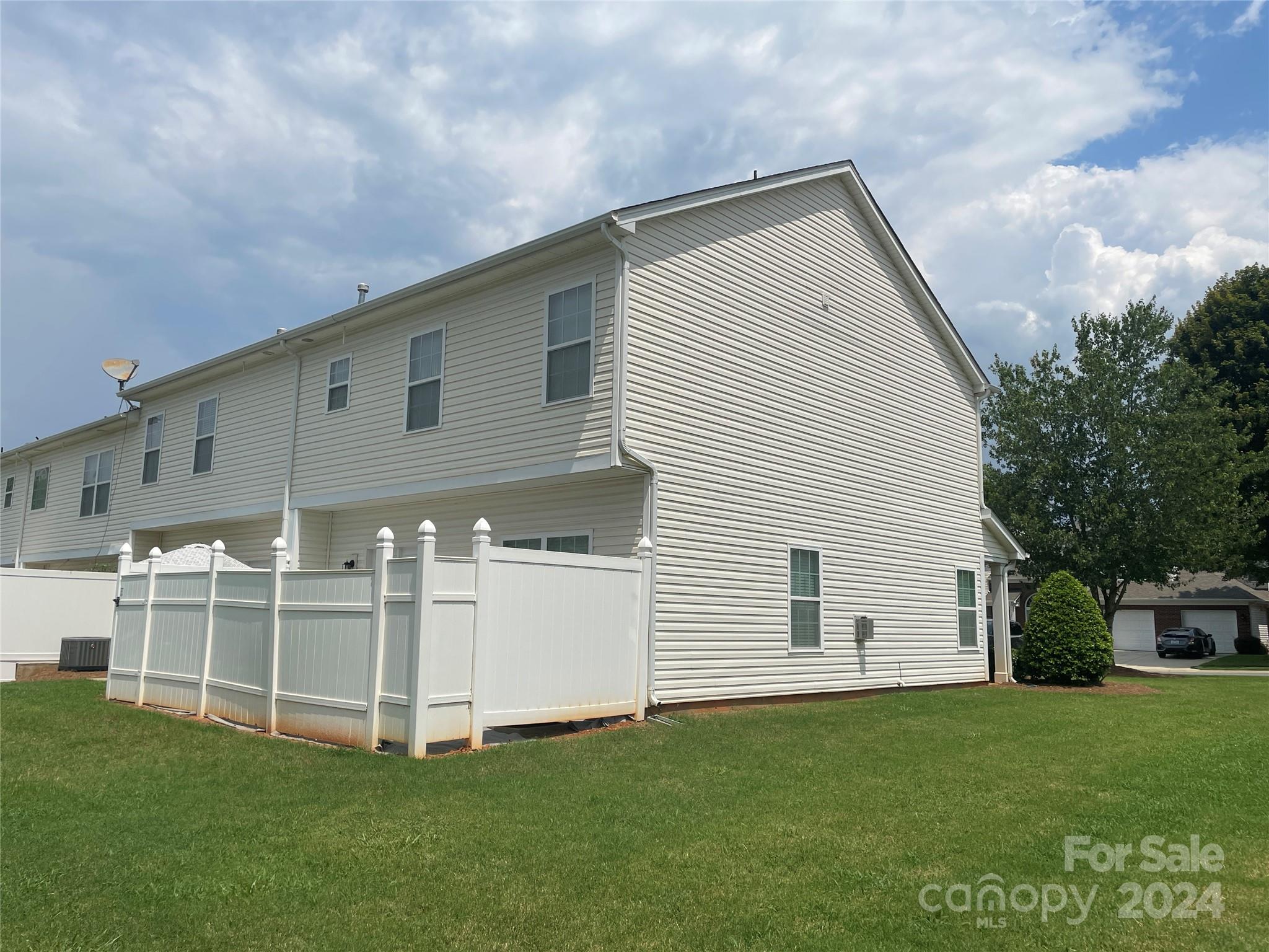 Carolina Crossing - Residential