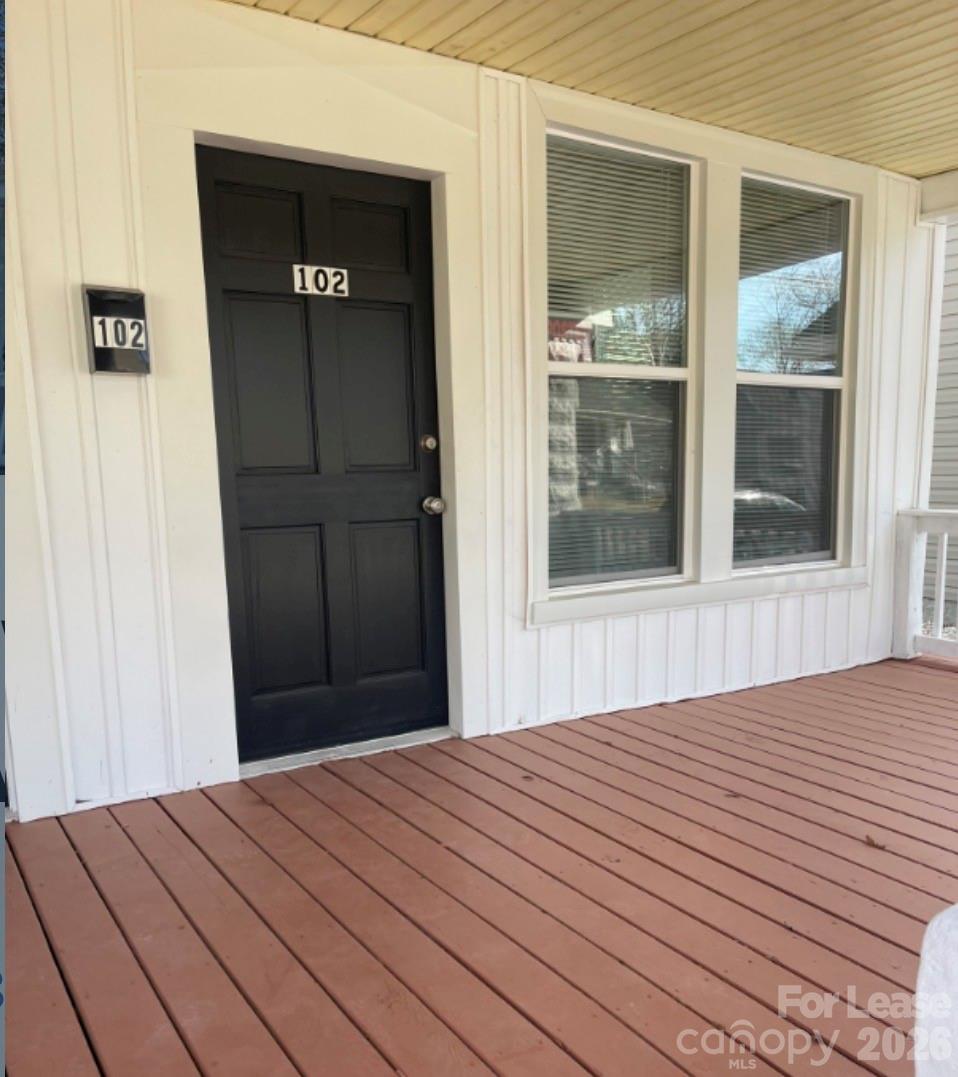 711 S Jackson Street 102