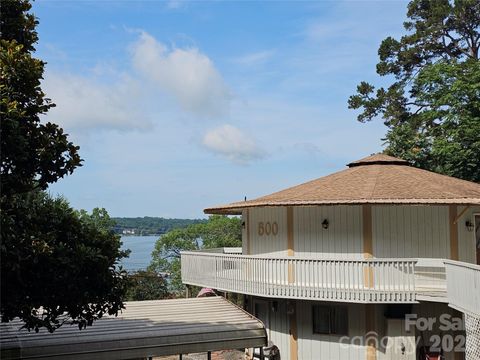 Photo of 500 Steel Bridge Loop, Hickory, NC 28601 (MLS # 4367601)