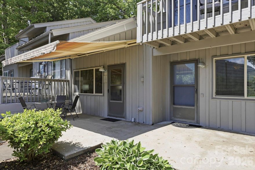 LAKE LURE NC......This well-kept 1650 sq ft, 2 bedroom, 2 bath, Fairway Villa at Rumbling Bald Resort is the perfect weekend escape. Whether you're looking for golf, tennis, hiking, biking, boating or swimming......it's all here at Lake Lure's premier resort. This immaculate villa is larger than the other units in this complex and has a bonus room acting as a 3rd bedroom/reading room. It comes fully furnished and ready to enjoy. This unit is currently on a short-term vacation rental program.. Priced to sell at $325,000.