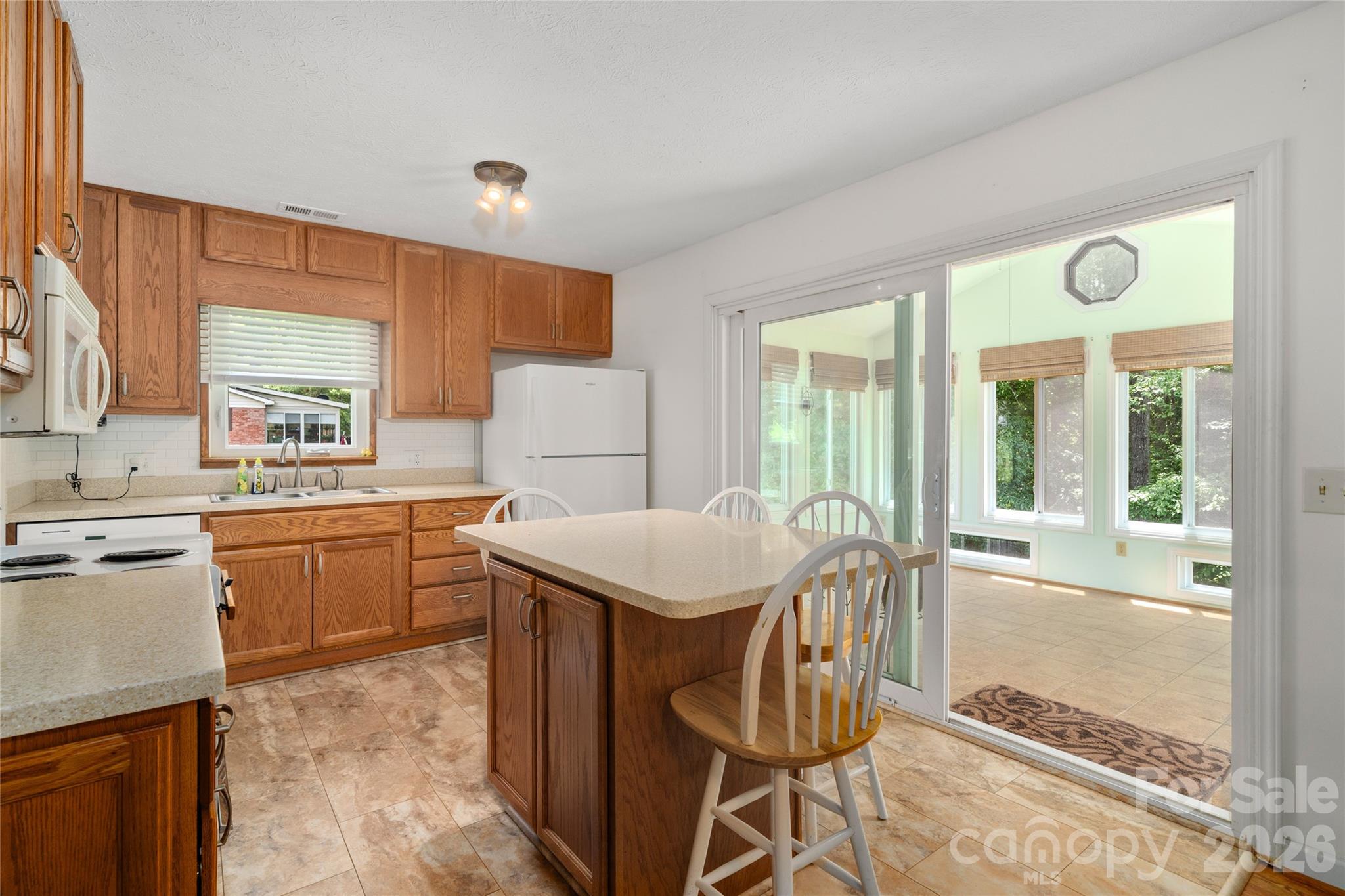1541 Glenheath Drive
