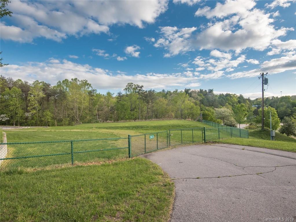 303 Gashes Creek Road