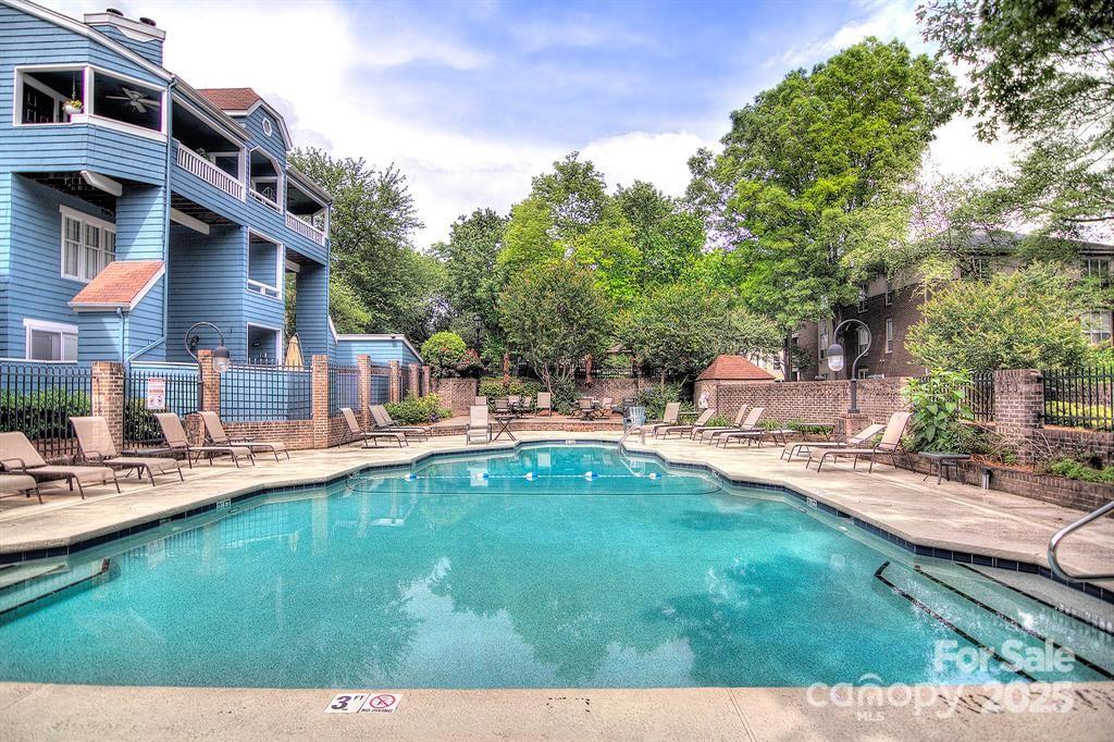 Springfield Square - Residential