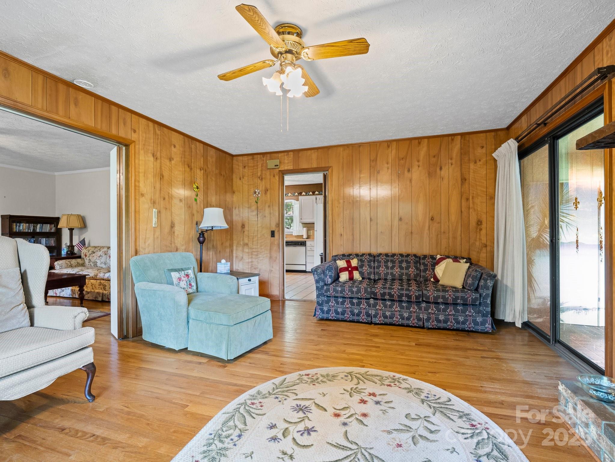 English Hills - Residential