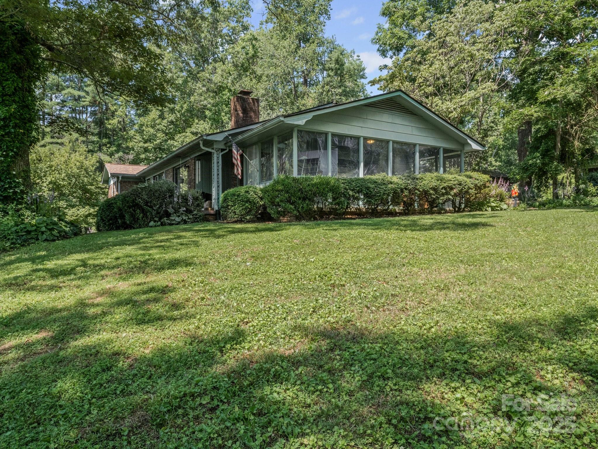 English Hills - Residential