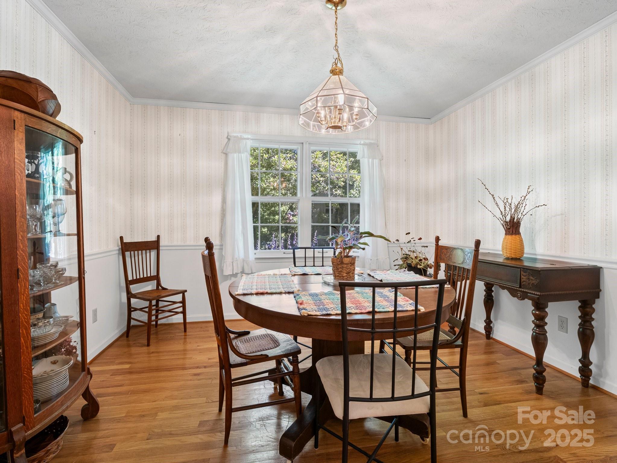 English Hills - Residential