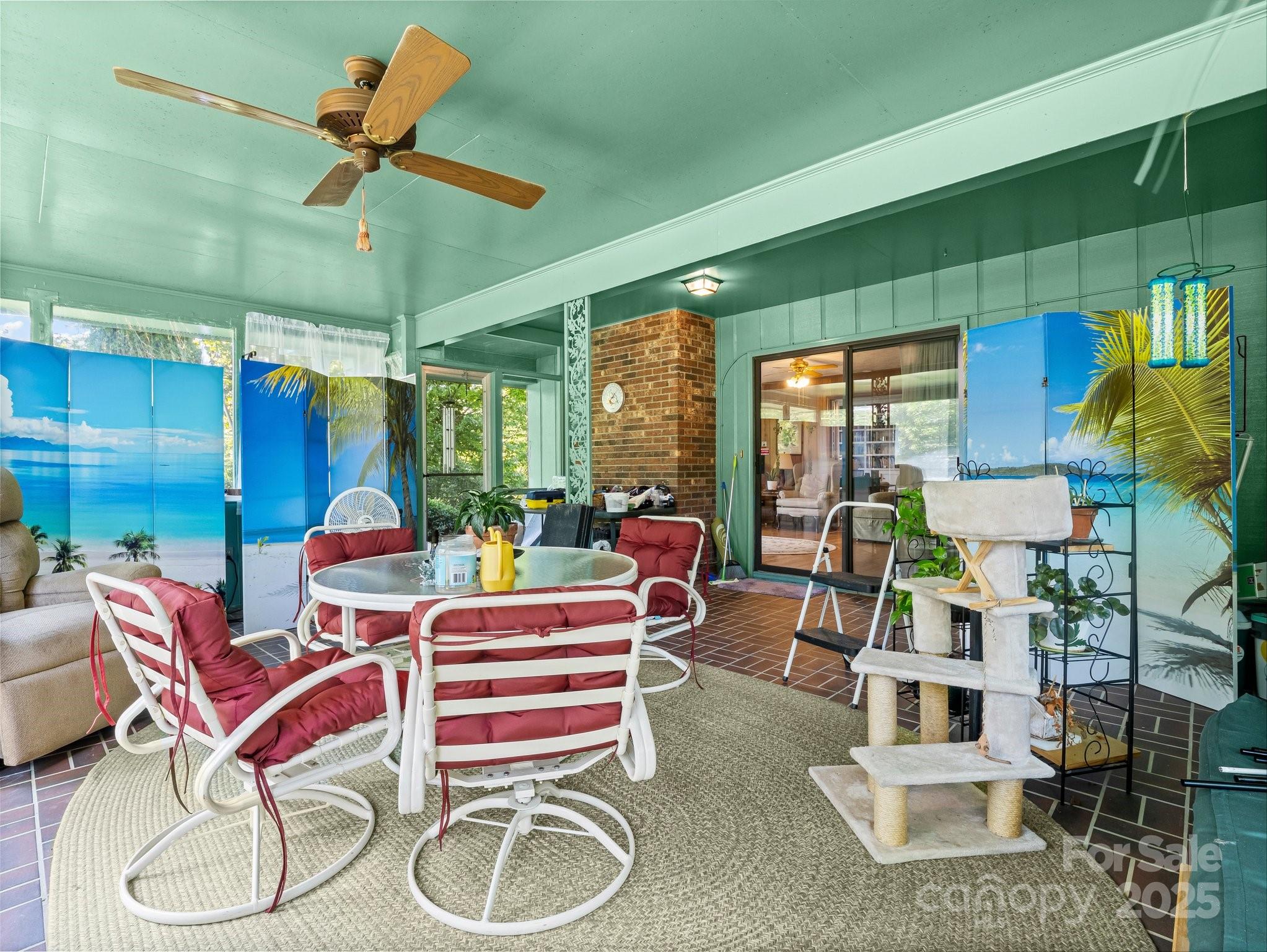 English Hills - Residential