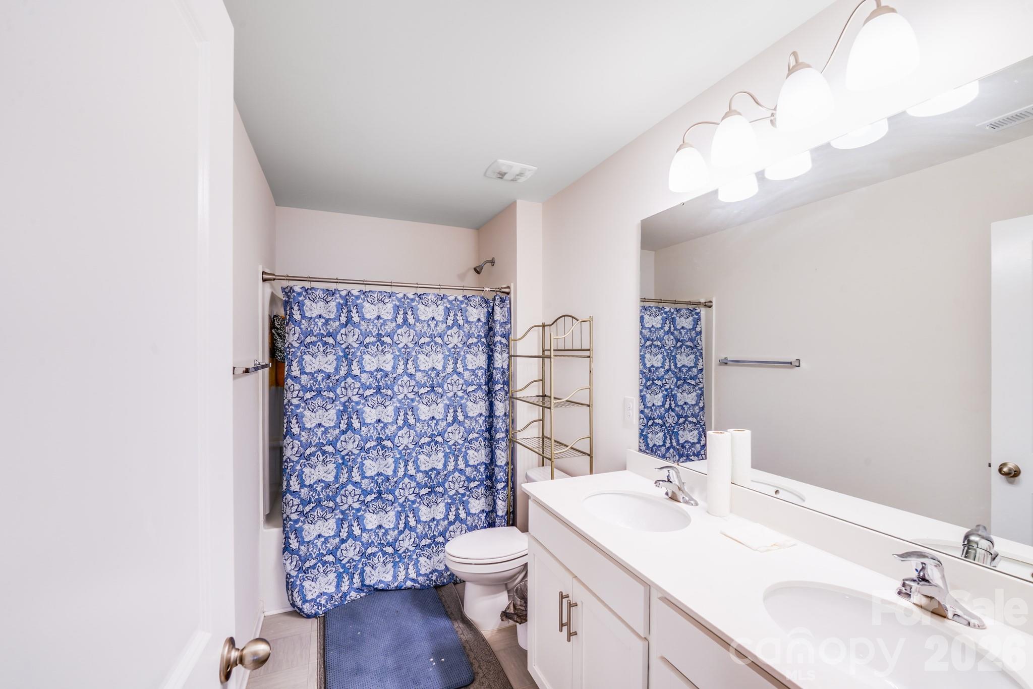 Apple Creek Village - Residential