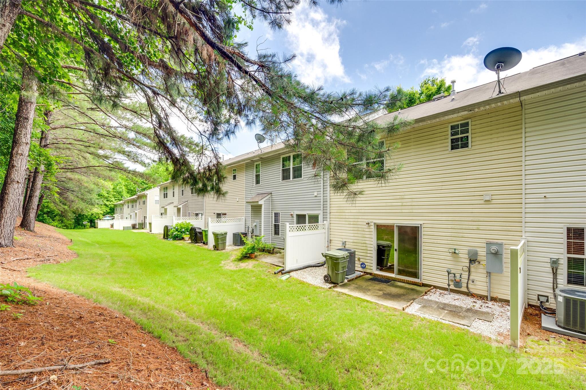 Cascades at River Crossing - Residential