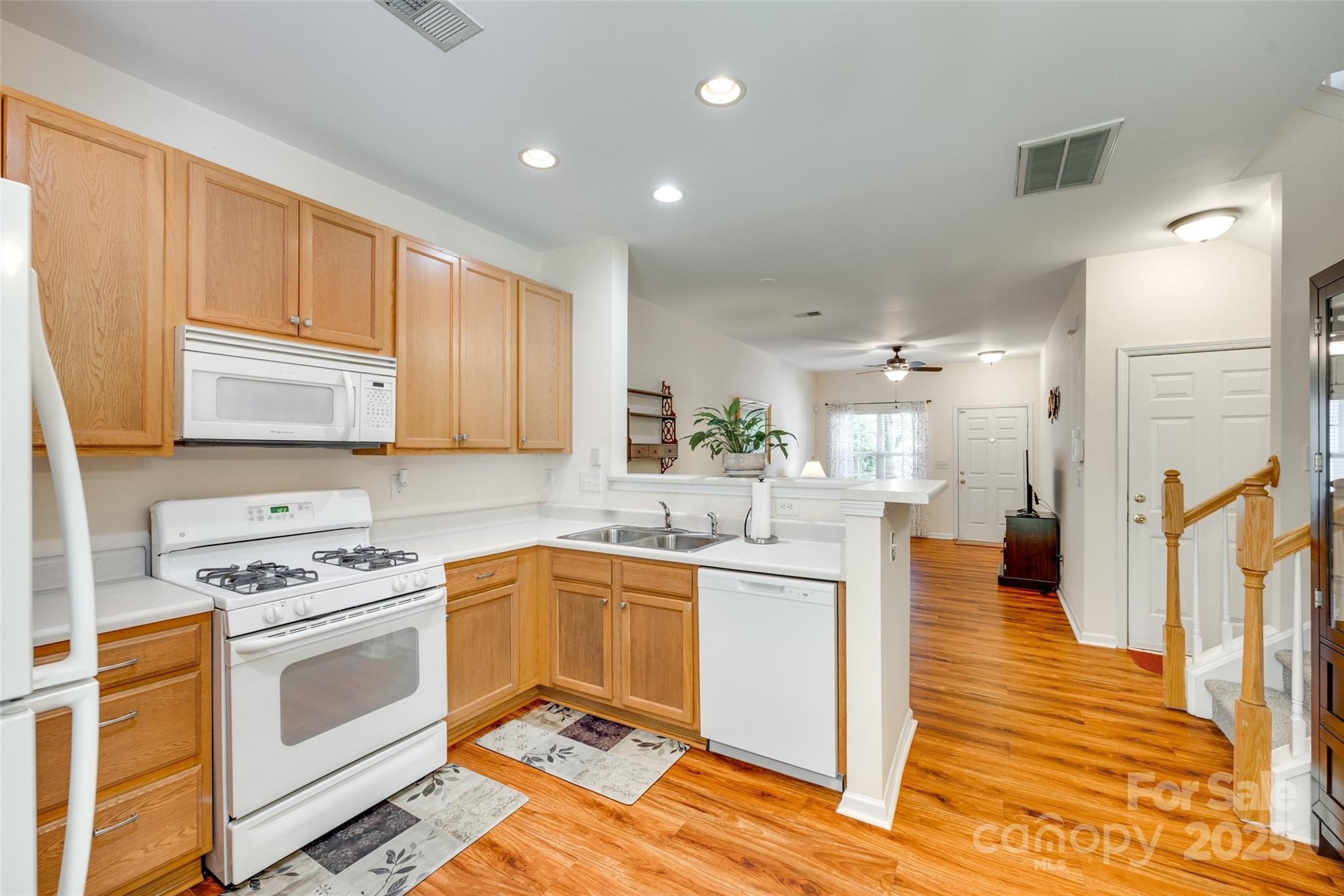 Cascades at River Crossing - Residential