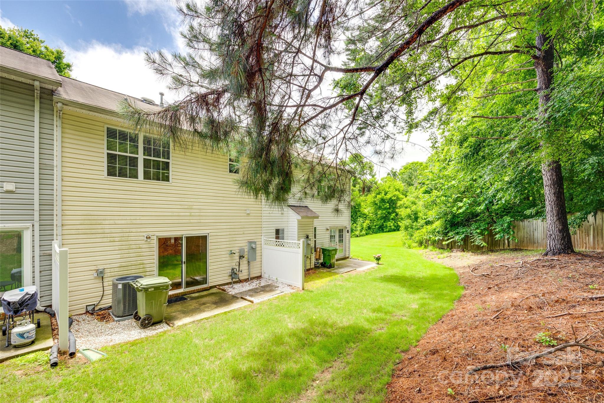 Cascades at River Crossing - Residential