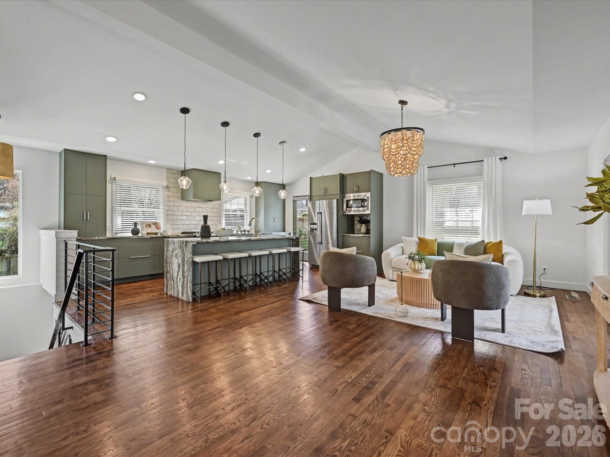 1733 Piccadilly Drive