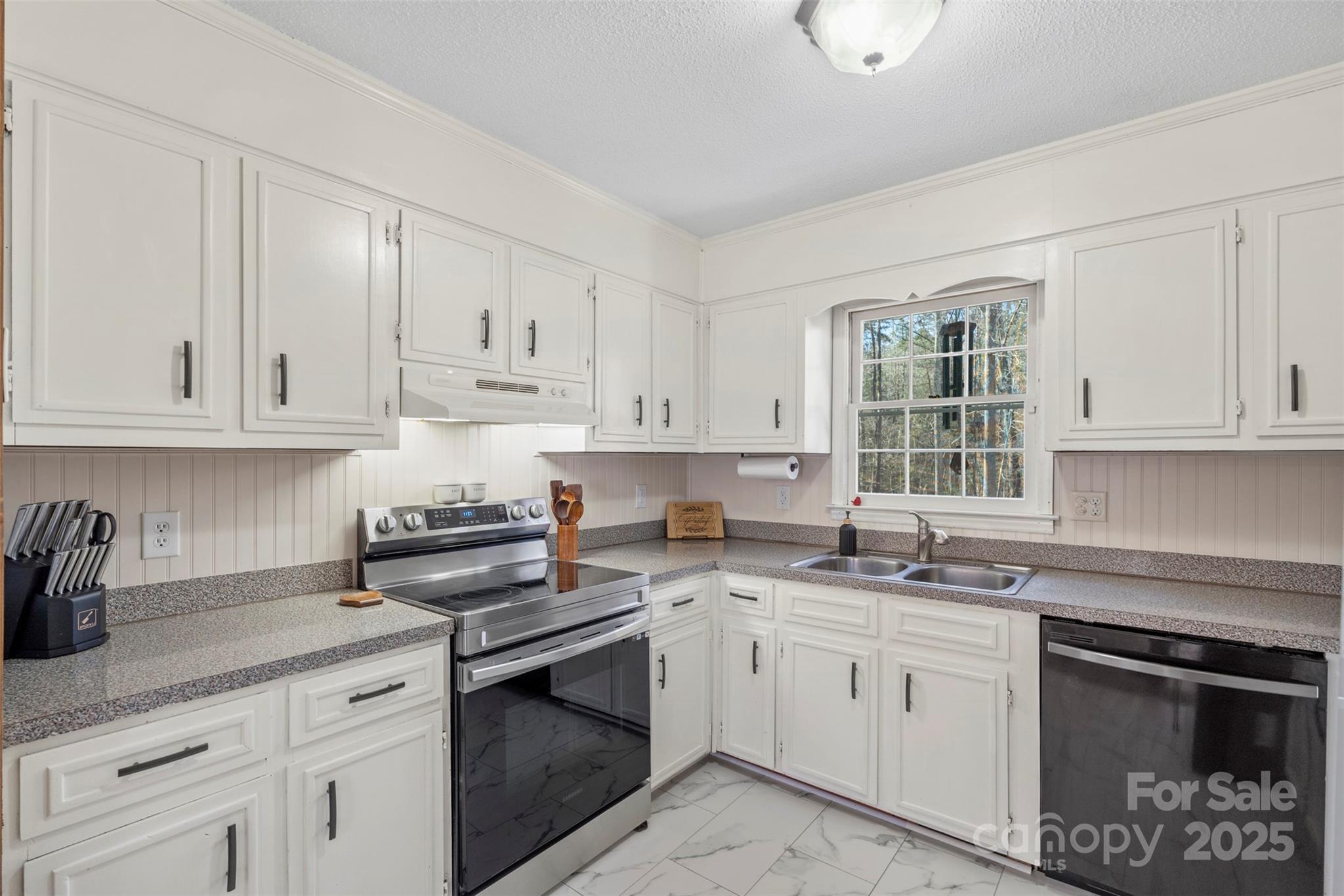 Pinebrook - Residential