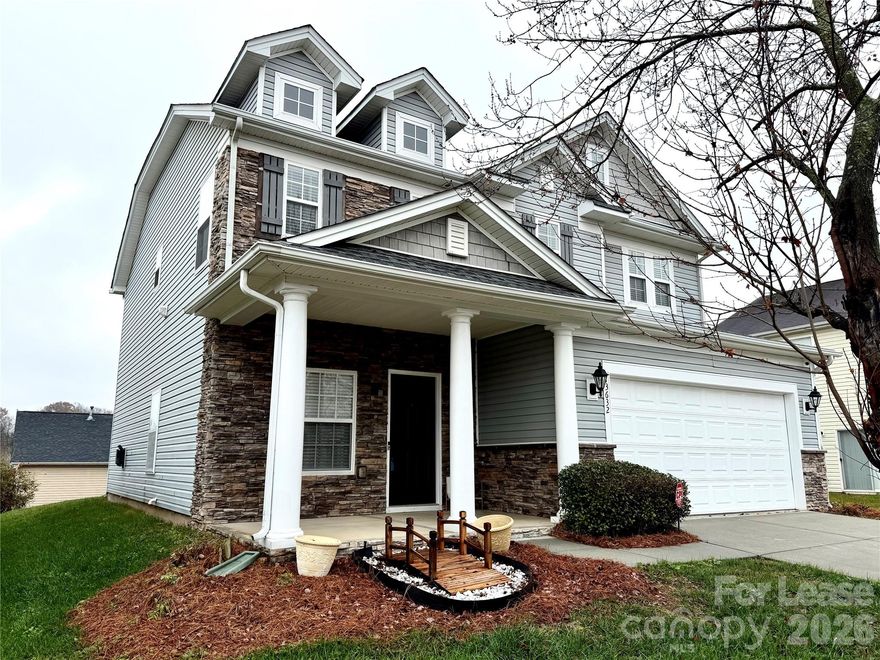 Absolutely fantastic updated two story home with fresh paint & brand new flooring! Chef‘s open concept kitchen features stainless steel appliances, granite counters, kitchen island & custom cabinets (refrigerator, washer & dryer included). Great room features gas logs & opens onto kitchen/dining area & back patio. 2 car garage with plenty of storage. Primary bedroom suite up features a walk-in closet & private en suite bath with shower, garden tub & dual vanities. Upstairs also has a flex space/drop zone/loft with many options. A rare gem!