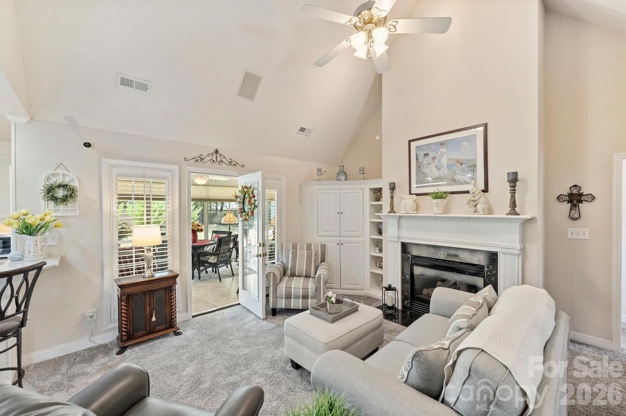 1302 Laurel Woods Drive