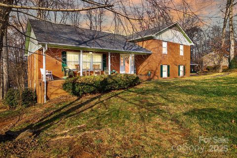 Photo of 418 Woodcrest Lane, Albemarle, NC 28001 (MLS # 4328478)
