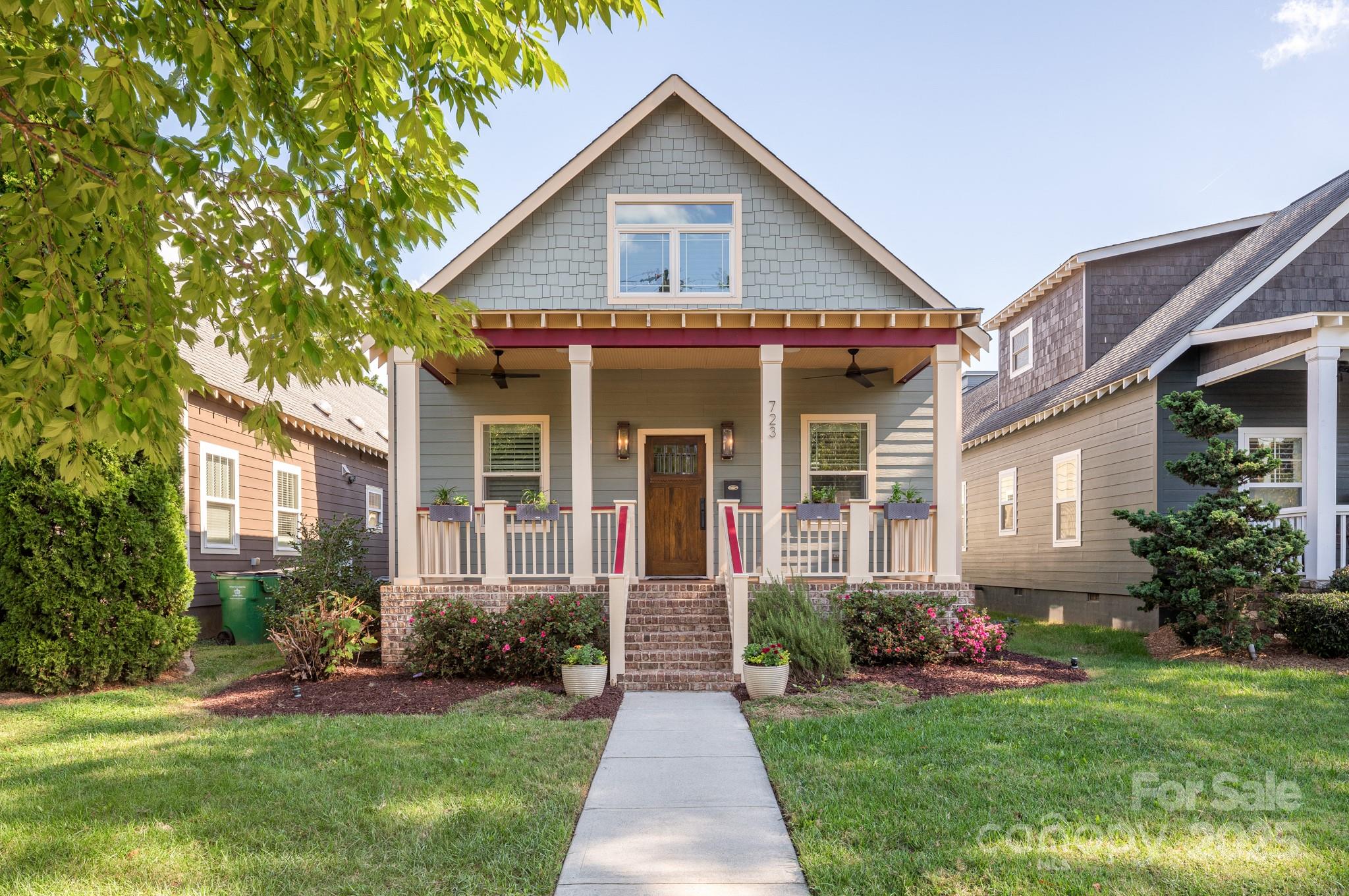 723 E 35th Street