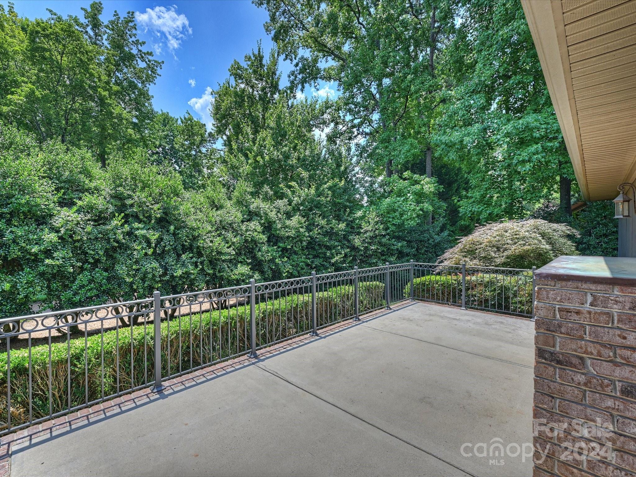 River Hills - Residential