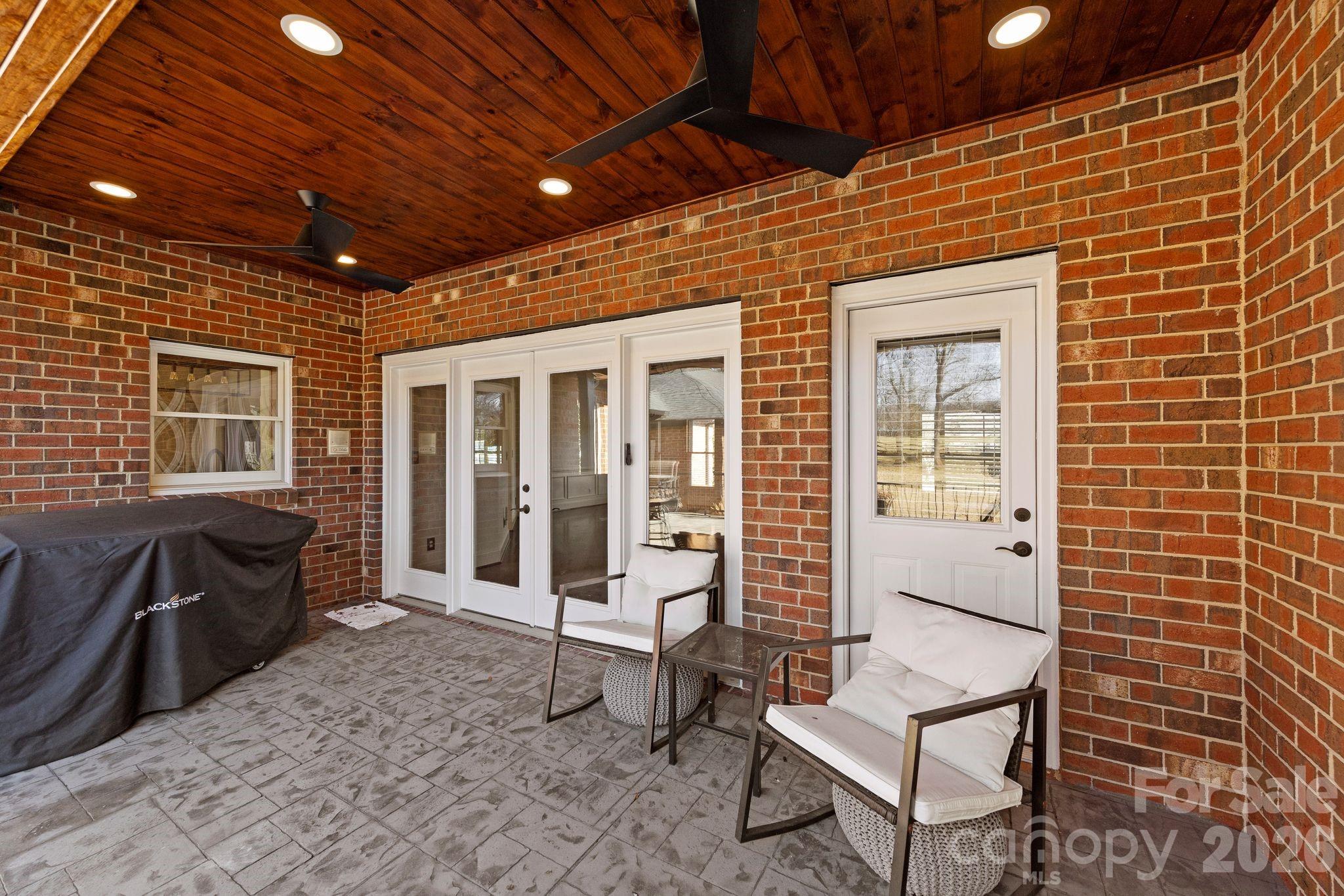 Carolando - Residential