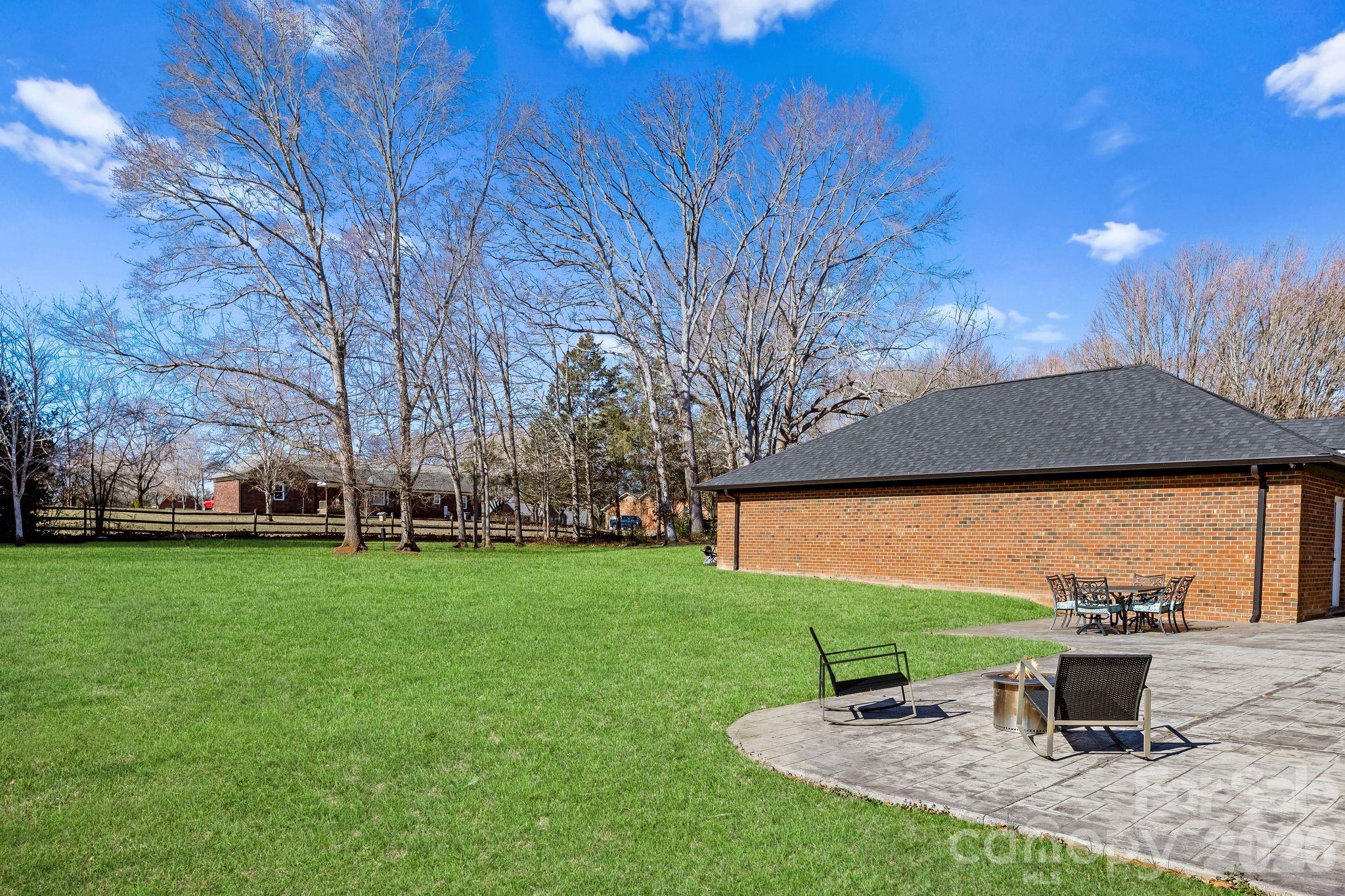 Carolando - Residential