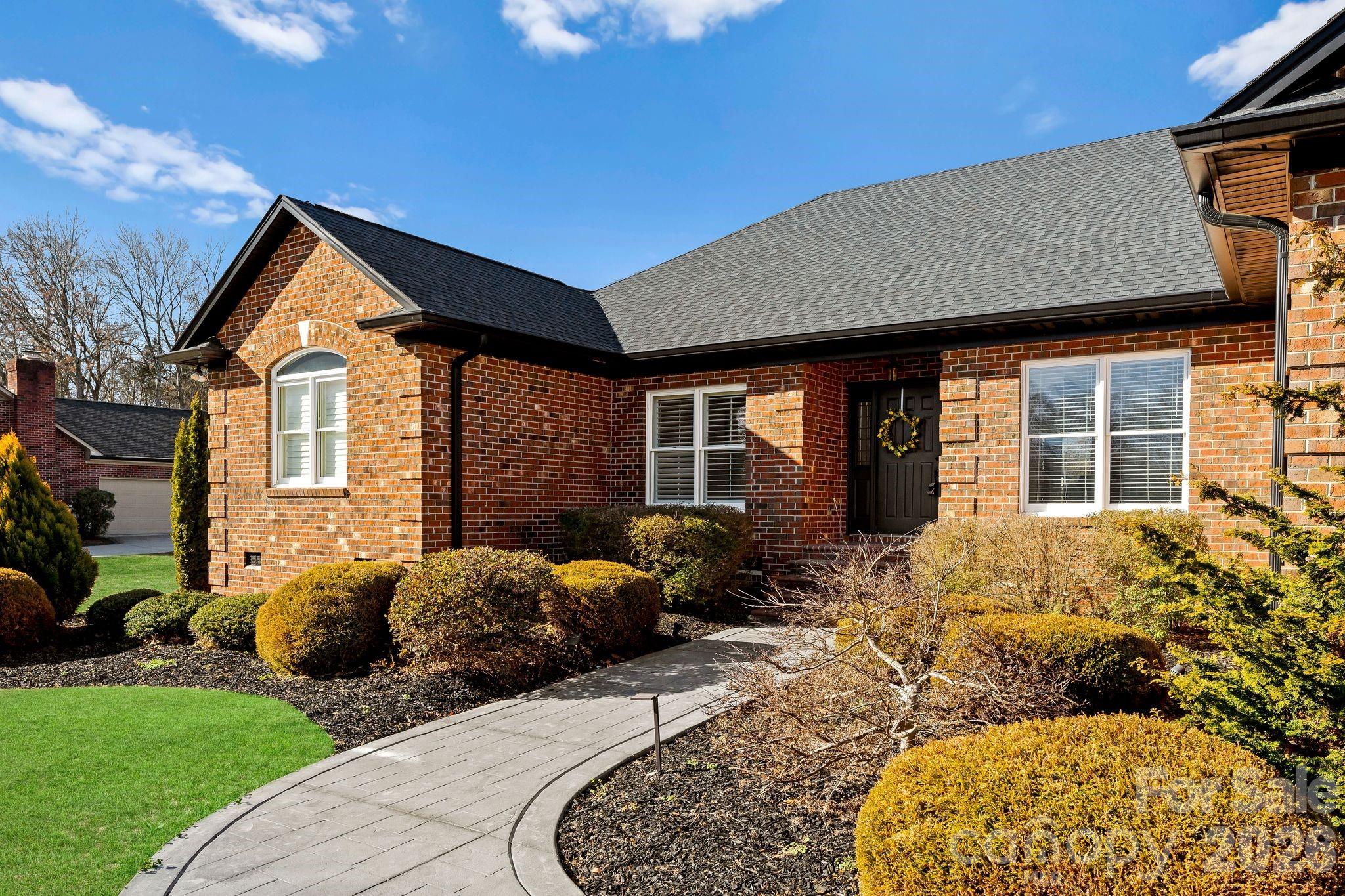 Carolando - Residential