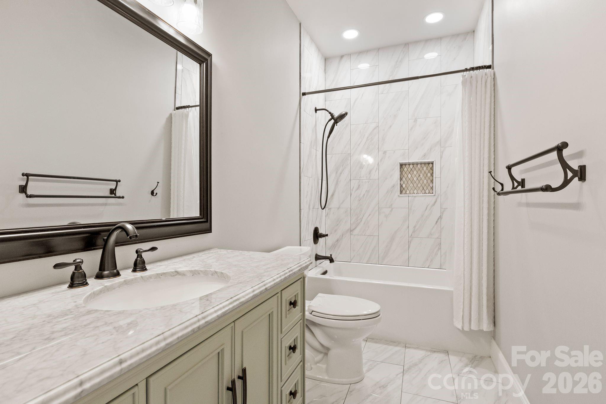 Carolando - Residential