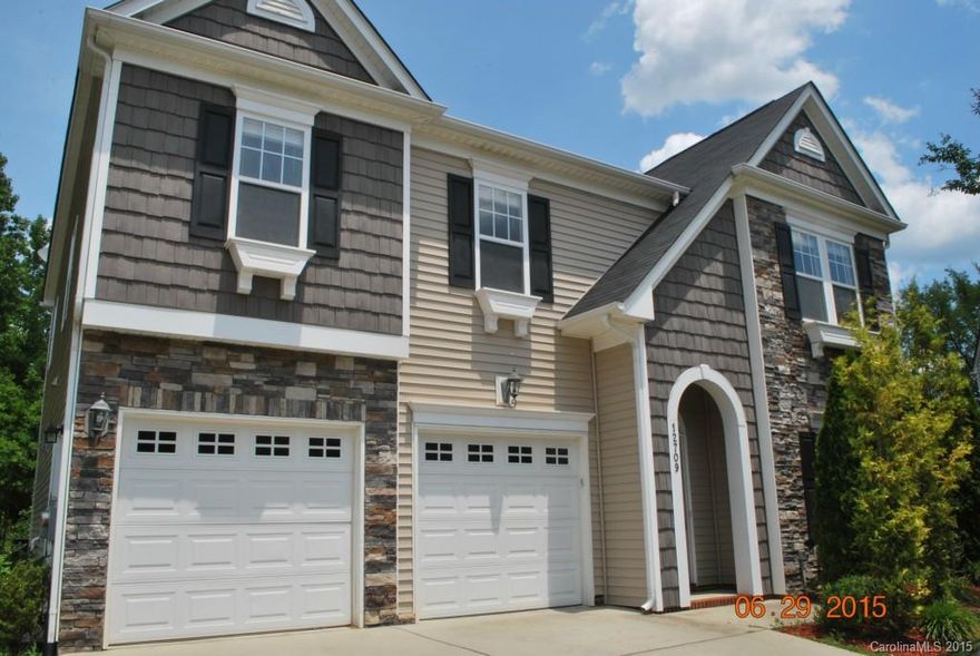 Beautiful 2 Story Home w/2 car garage located in a cul-de-sac! 4 bedroom 3.5 bath home.
Large home with apx 2502 sq ft. Open kitchen and floor plan. Large bedrooms. Master bath has dual sinks and separate tub and shower. Avail for mid July move in.
Close to all major highways and shopping.
No interior smoking
Pets conditional with owner approval