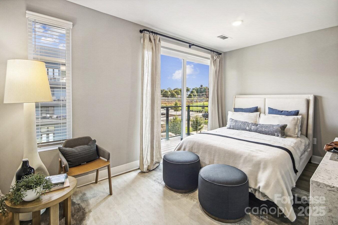 Charlotte, North Carolina 28206, United States, 2 Bedrooms Bedrooms, ,2 BathroomsBathrooms,Residential,Active,208340