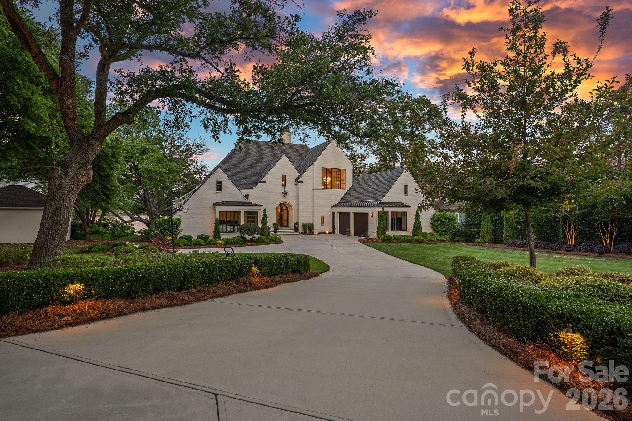 7861 Live Oaks Drive