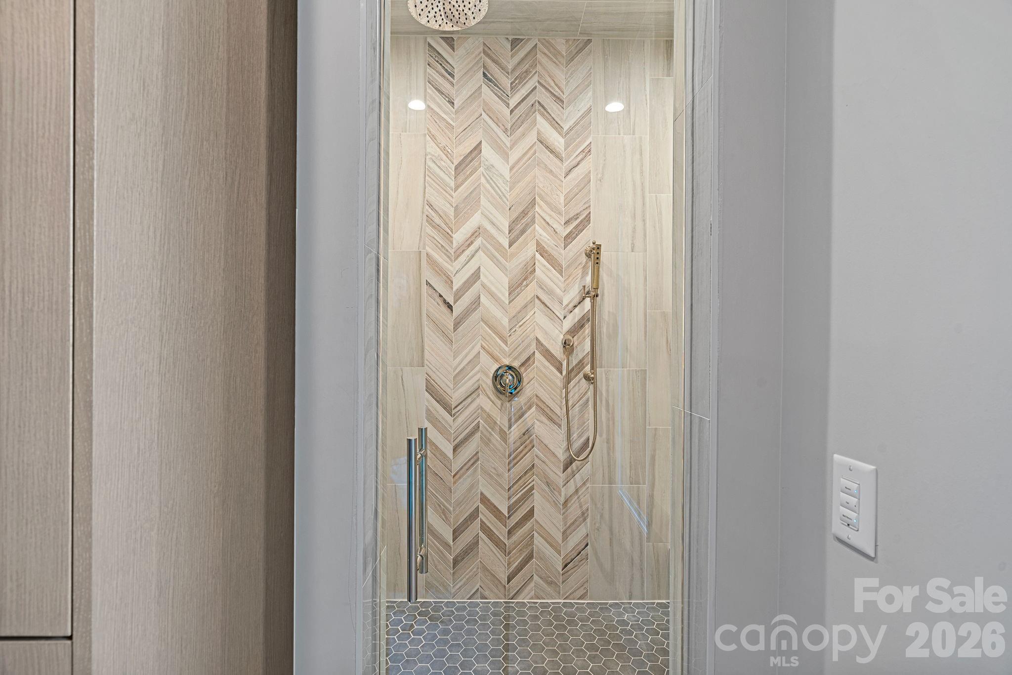 Live Oaks - Residential