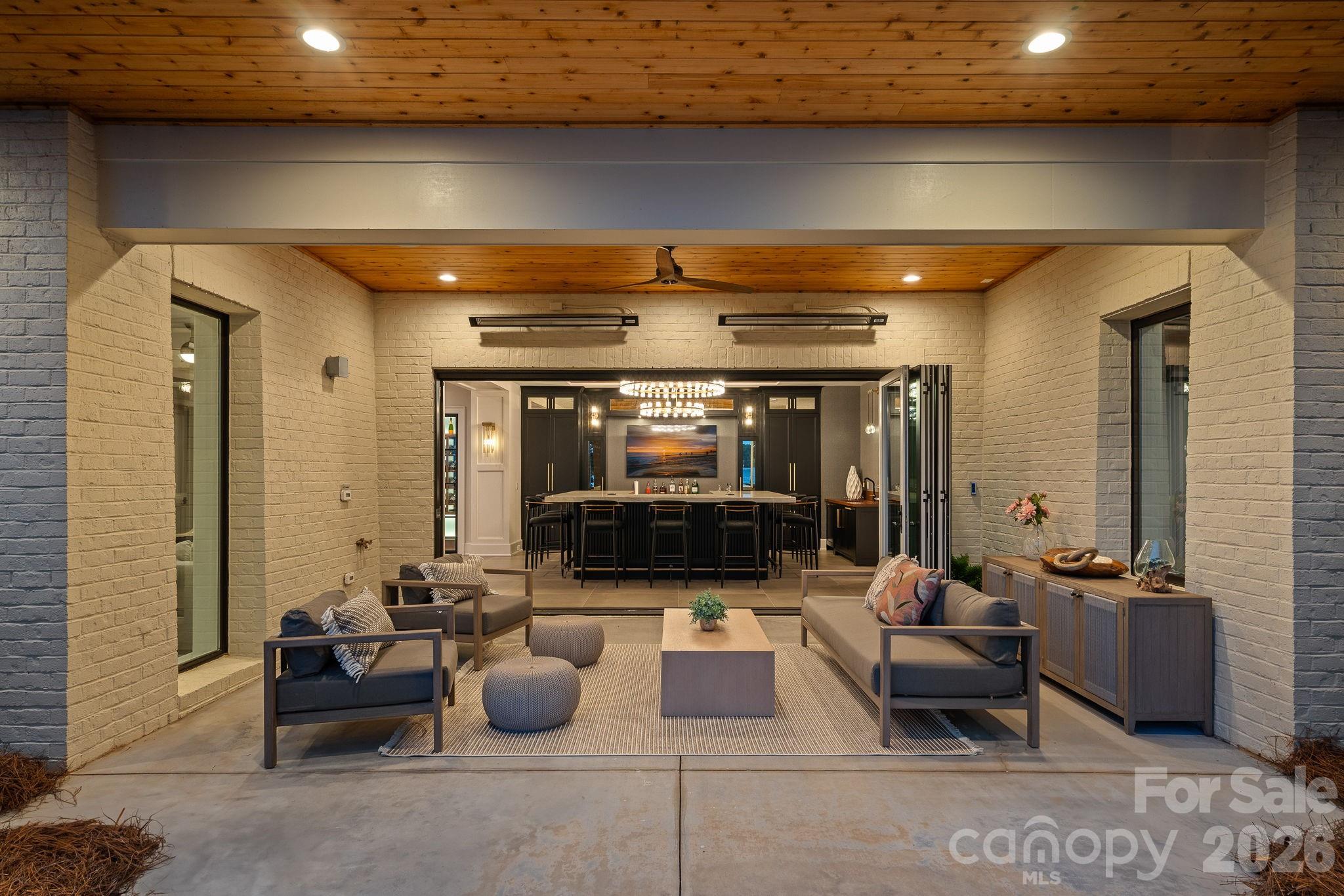 Live Oaks - Residential