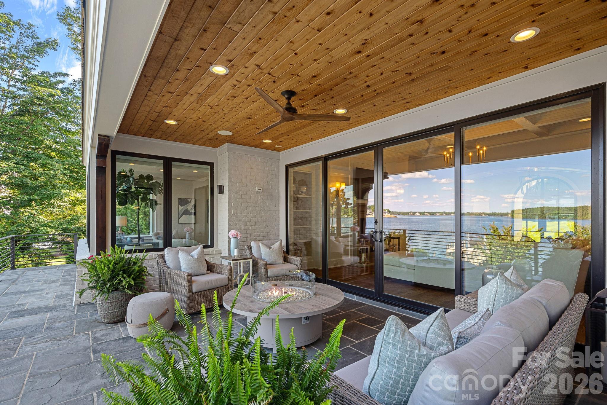 Live Oaks - Residential