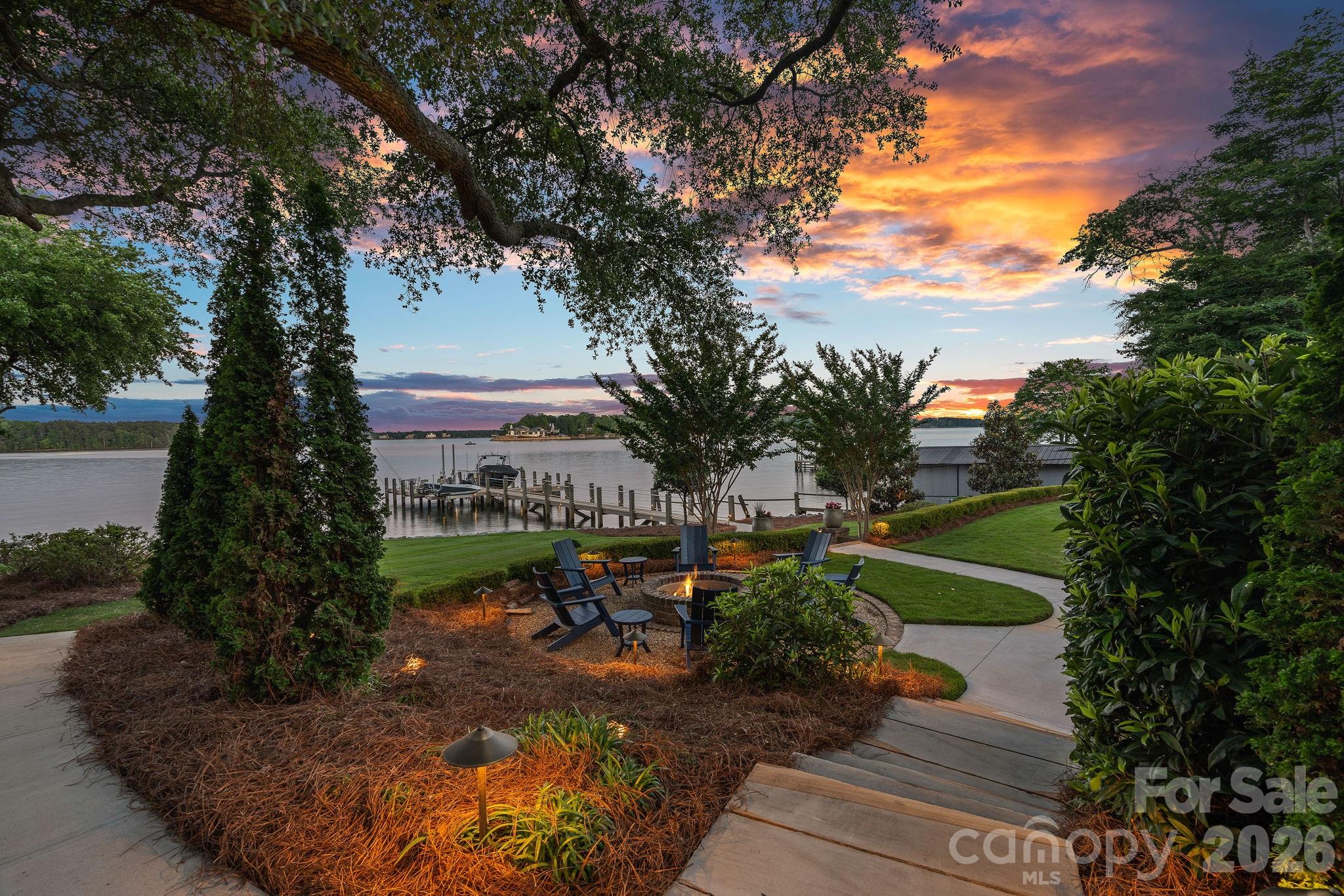 Live Oaks - Residential