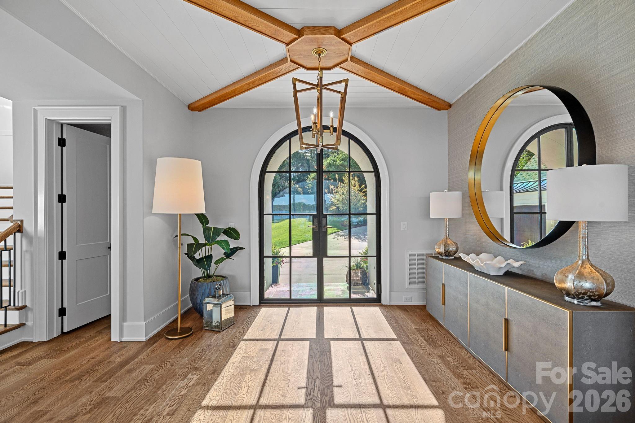 7861 Live Oaks Drive