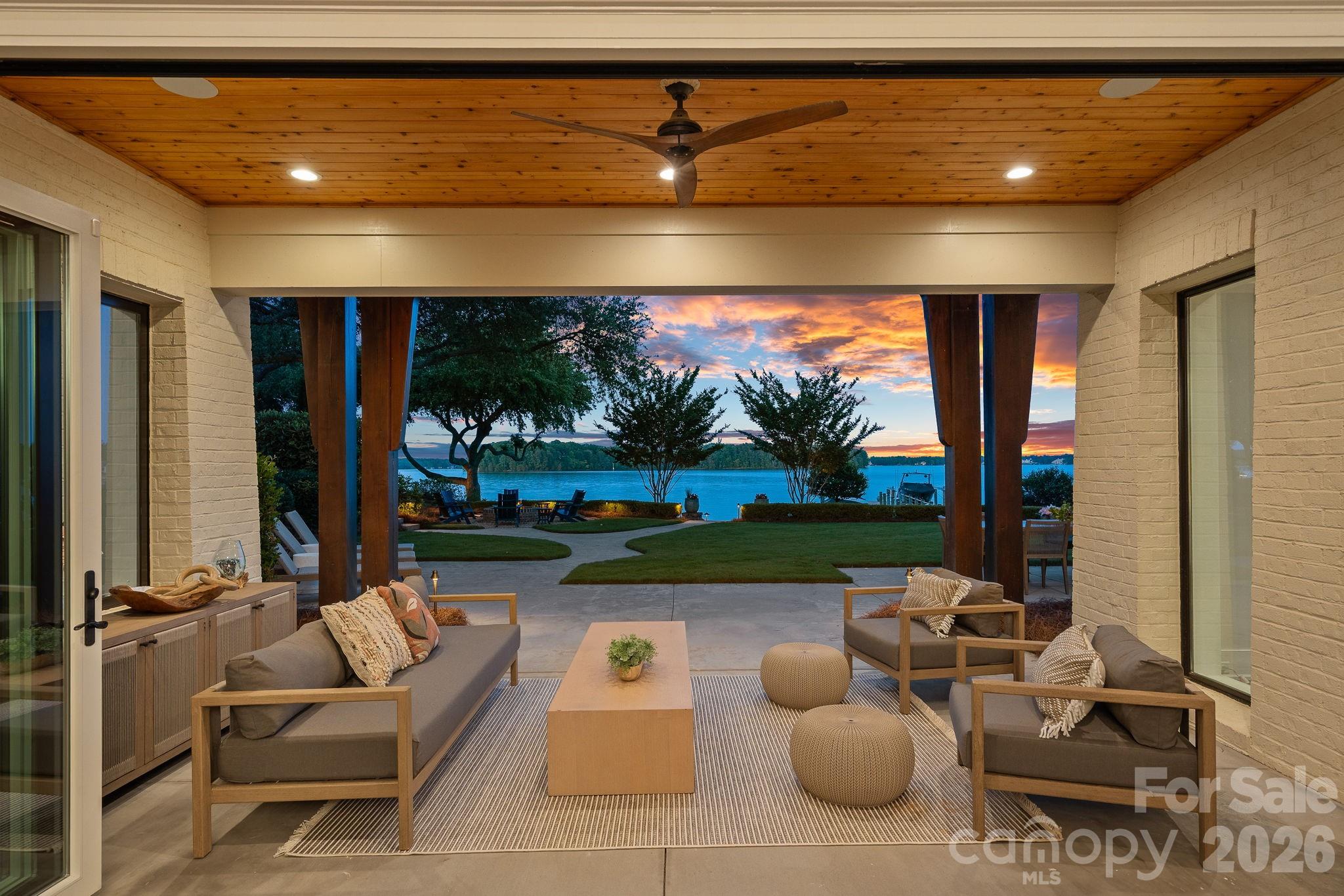 Live Oaks - Residential