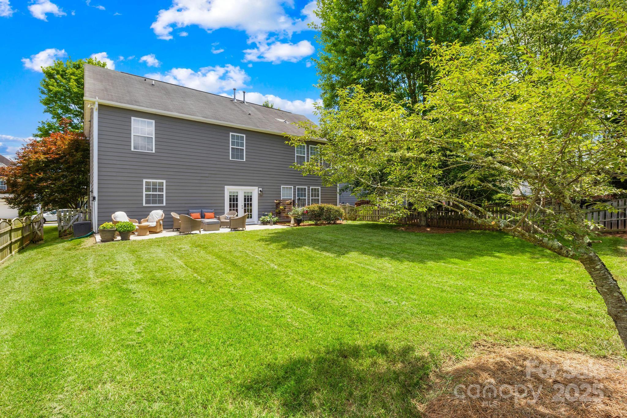 Winding Walk - Residential