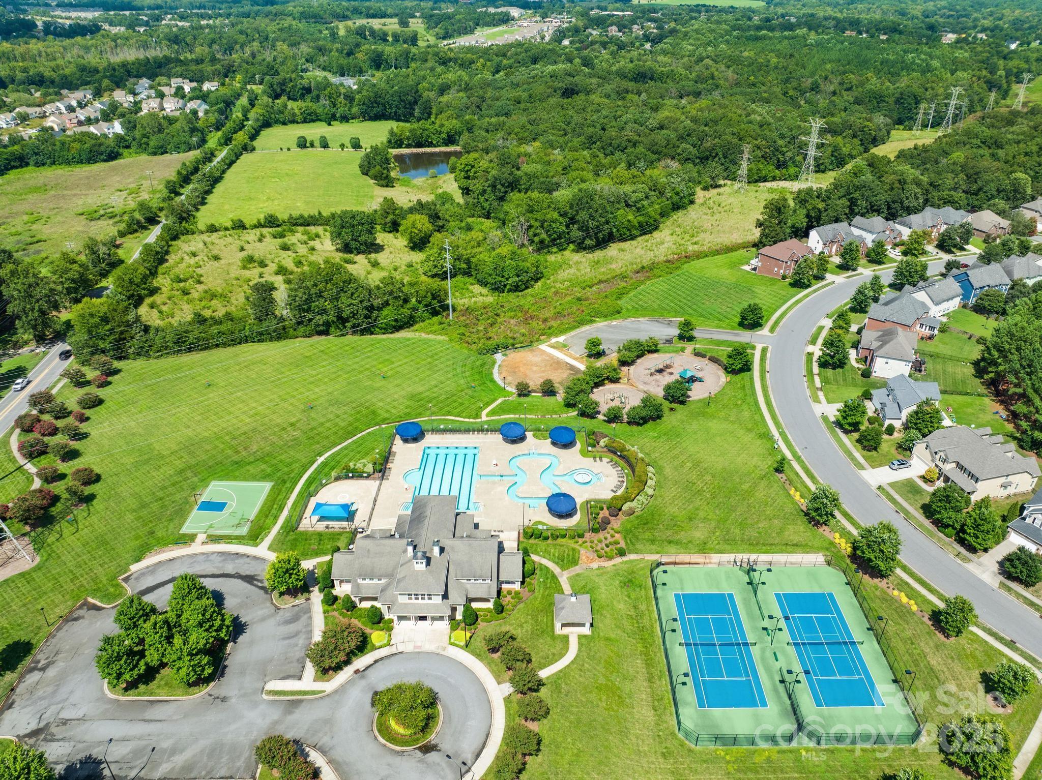 Winding Walk - Residential