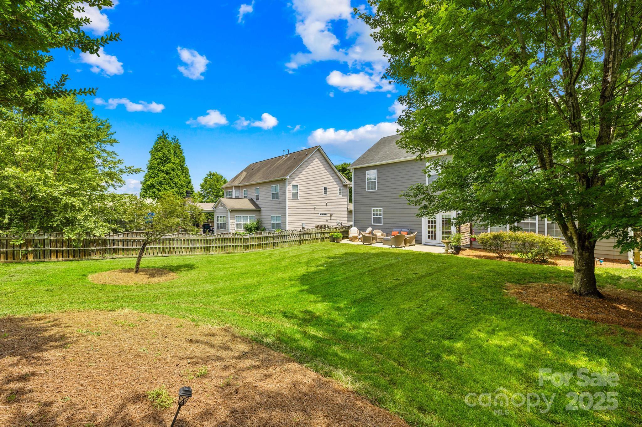 Winding Walk - Residential