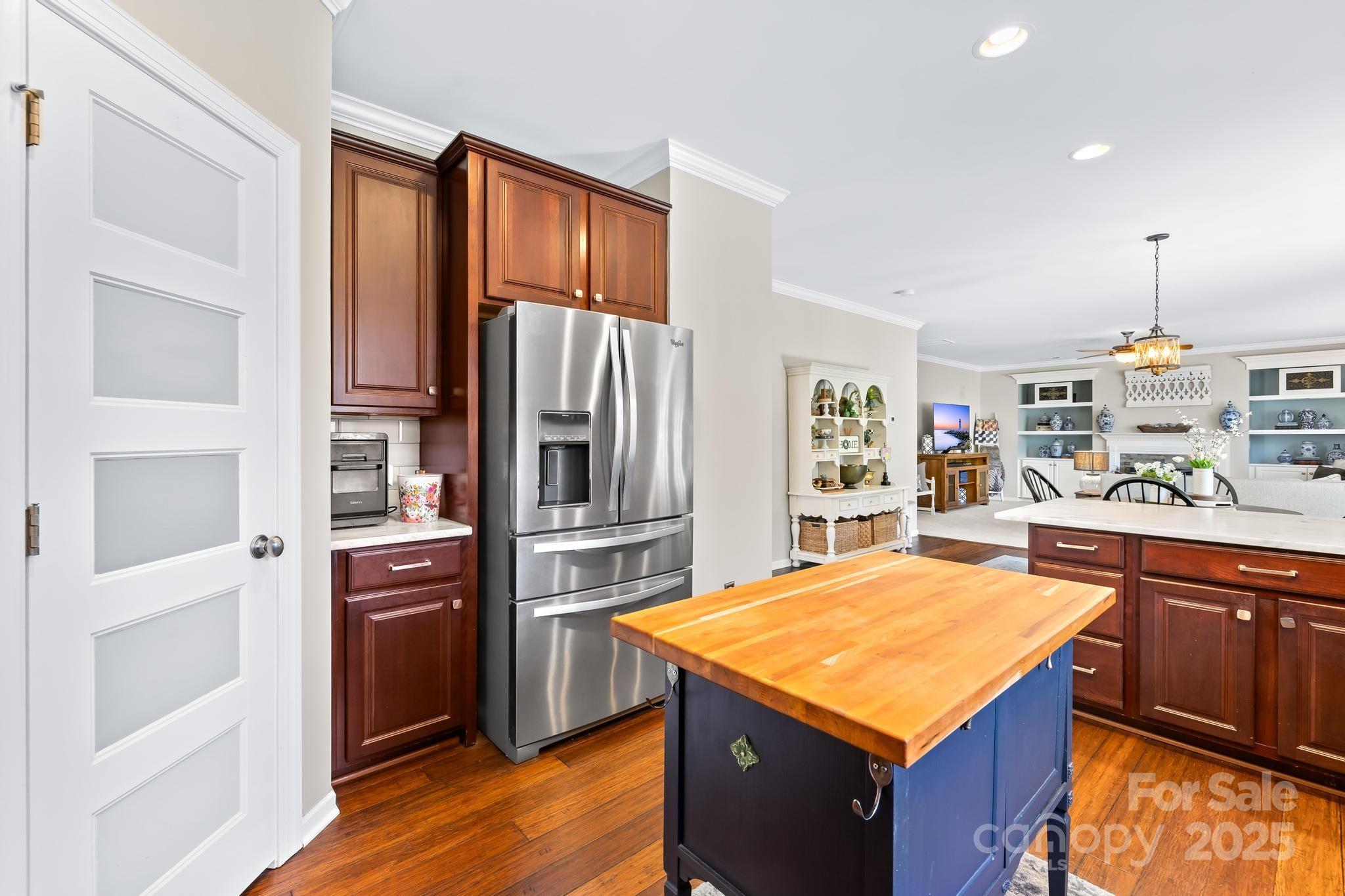 Winding Walk - Residential