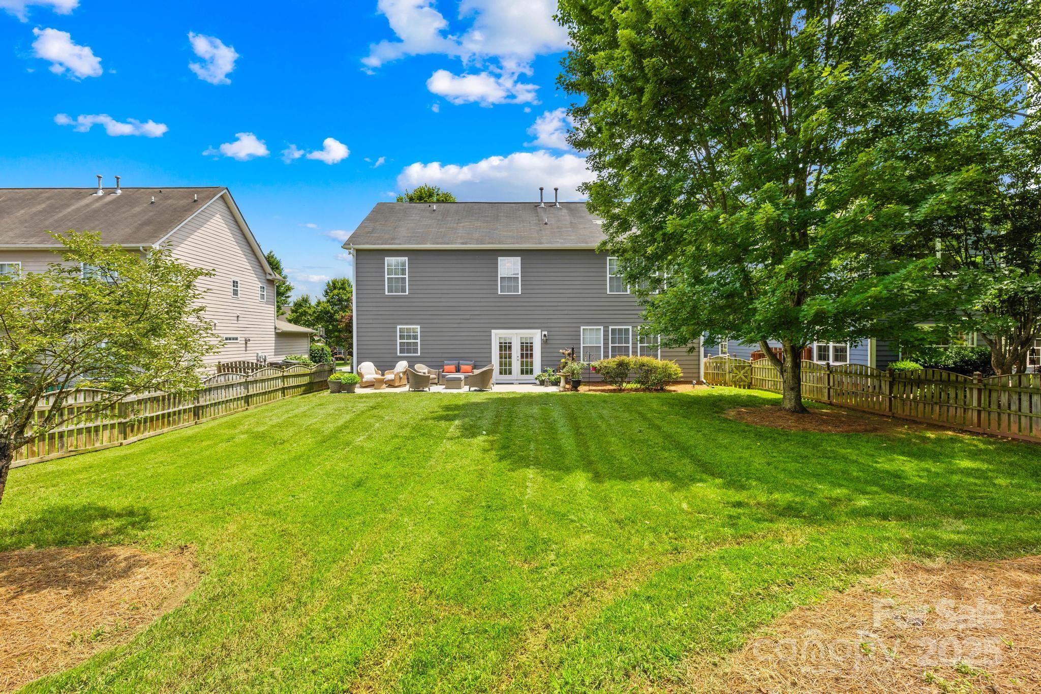 Winding Walk - Residential