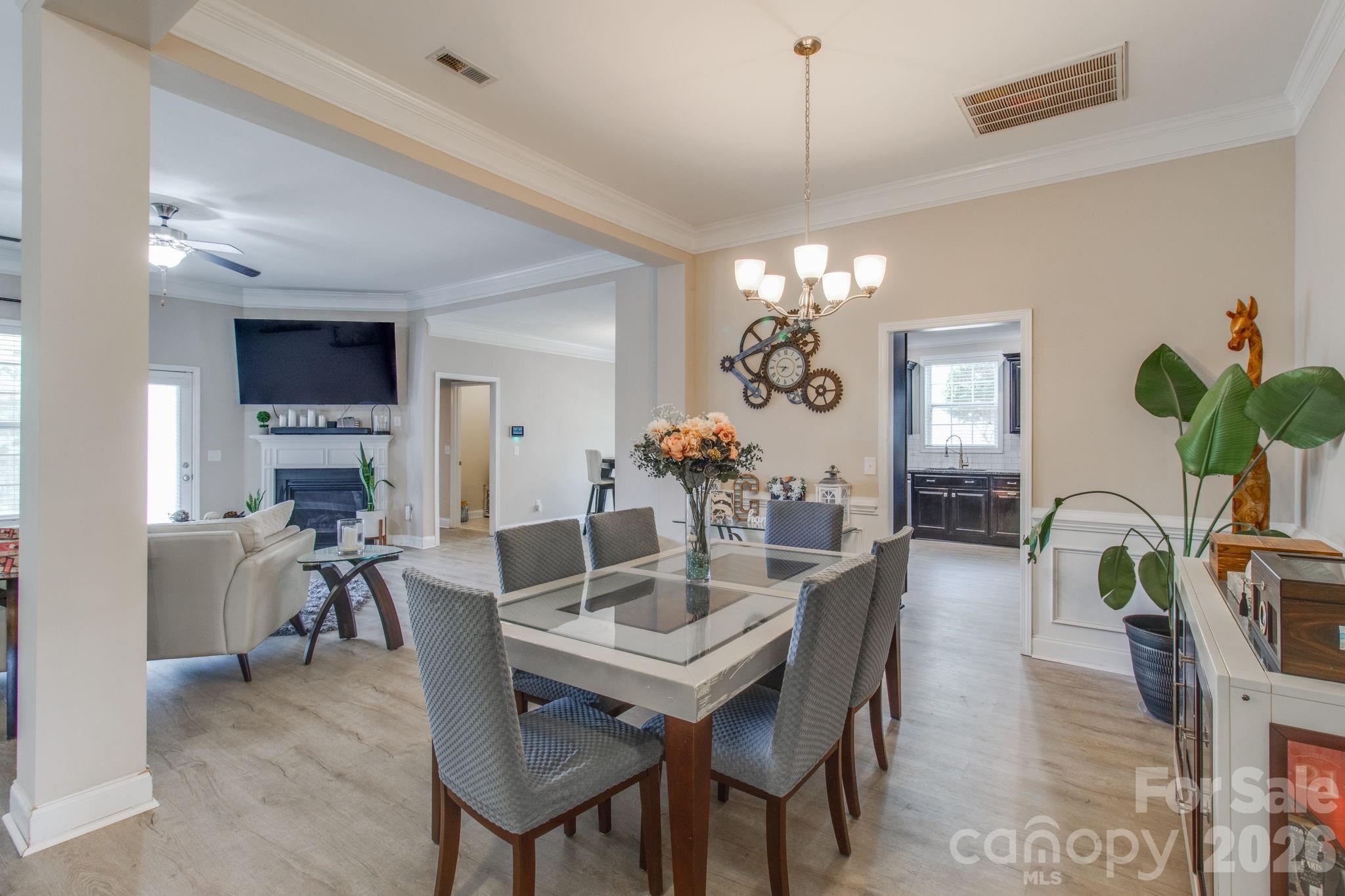 613 SCARLET BABY Drive