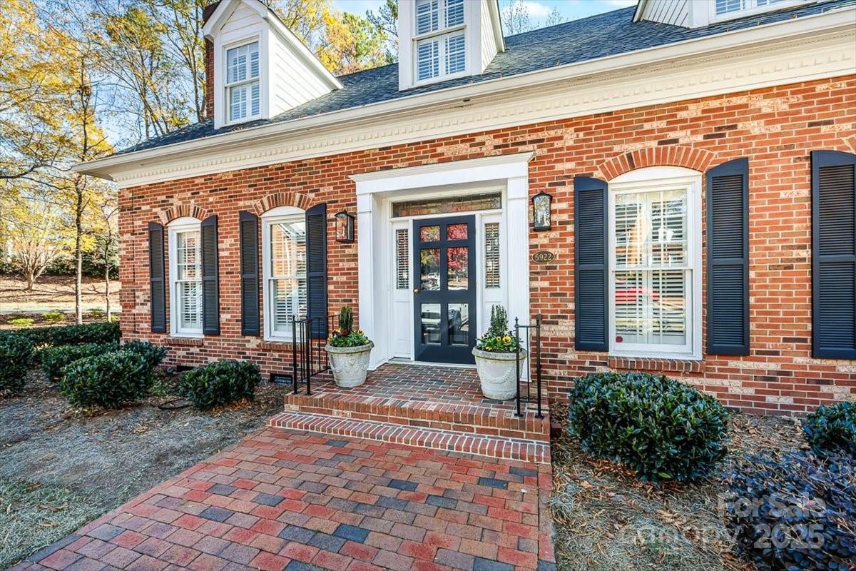 5922 Sharon Hills Road