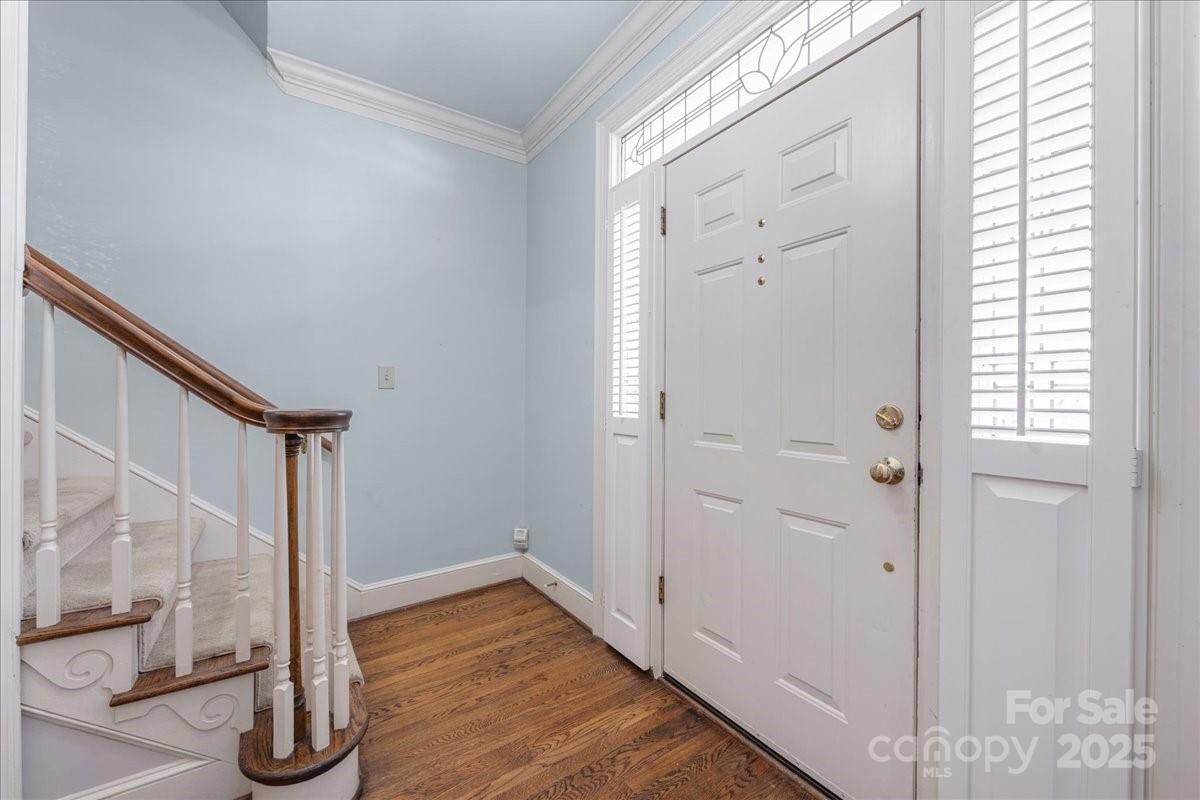 5922 Sharon Hills Road