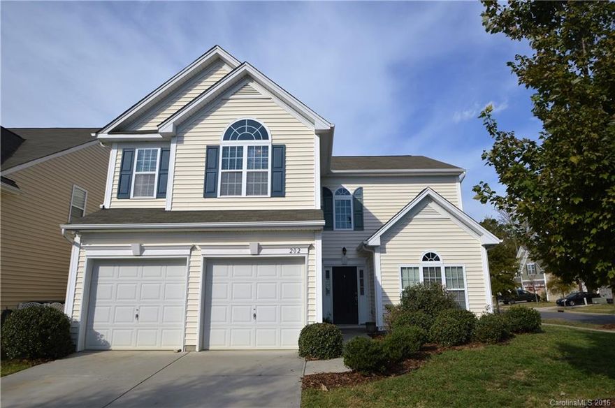 Move-in Ready One-Owner Home.  Open Floor Plan.  2-Story Great Room with Gas Logs FP;  Birch Engineered Hardwood Floors on Main Level, Updated Kitchen w/ Recessed Lights, White Cabinets, Sealed Concrete Counter Tops, Tile Back Splash, Matching Stainless Steel Appliances.  Large Master Suite includes Sitting Area perfect for Reading and Relaxing, Master Bath with Dual Vanity Sinks, Garden Tub and Walk in Shower.  New HVAC in 2013, Home Warranty Included. Convenient to 485 and Whitewater Center.