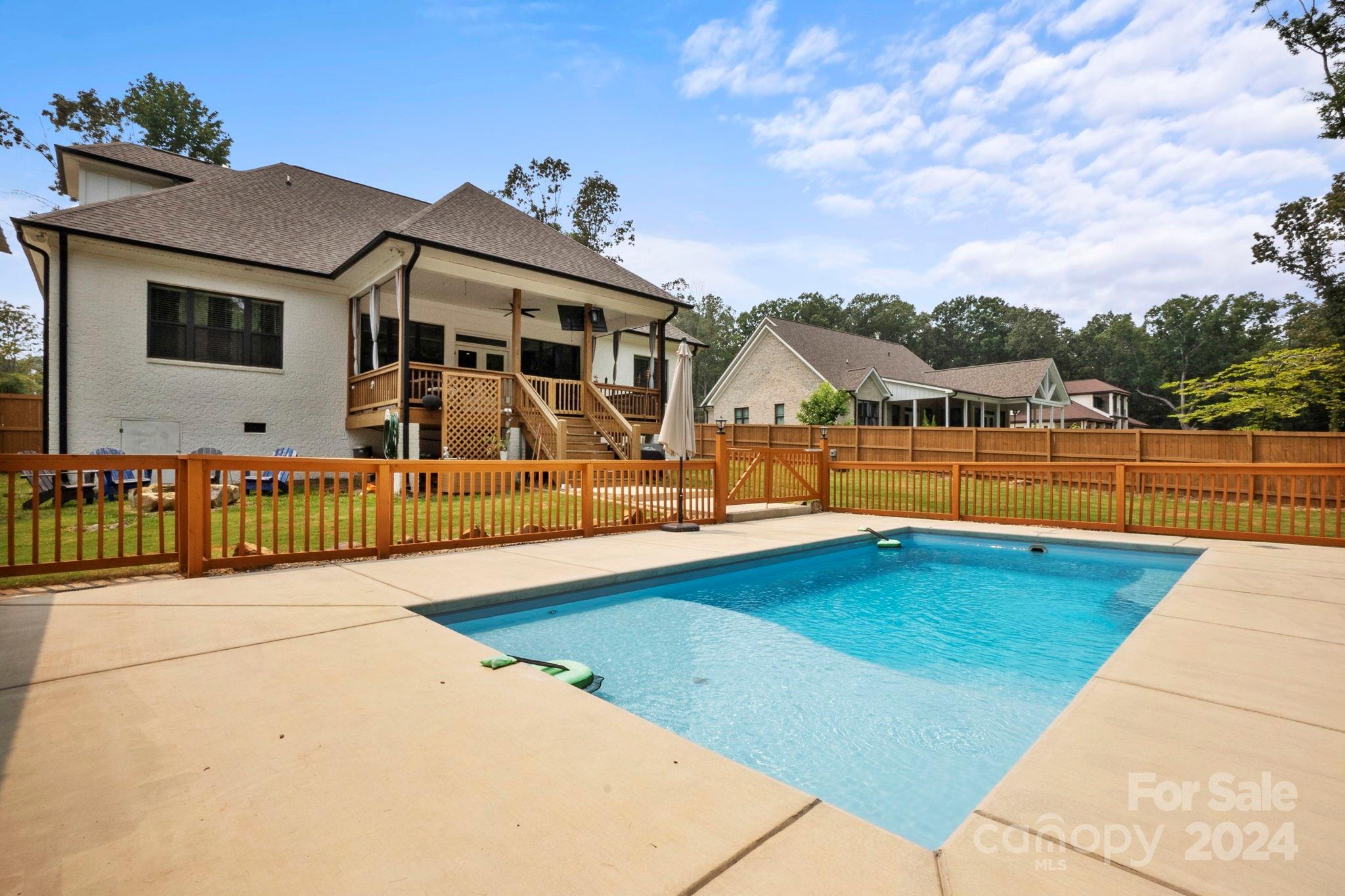 The Oaks at Camden - Residential