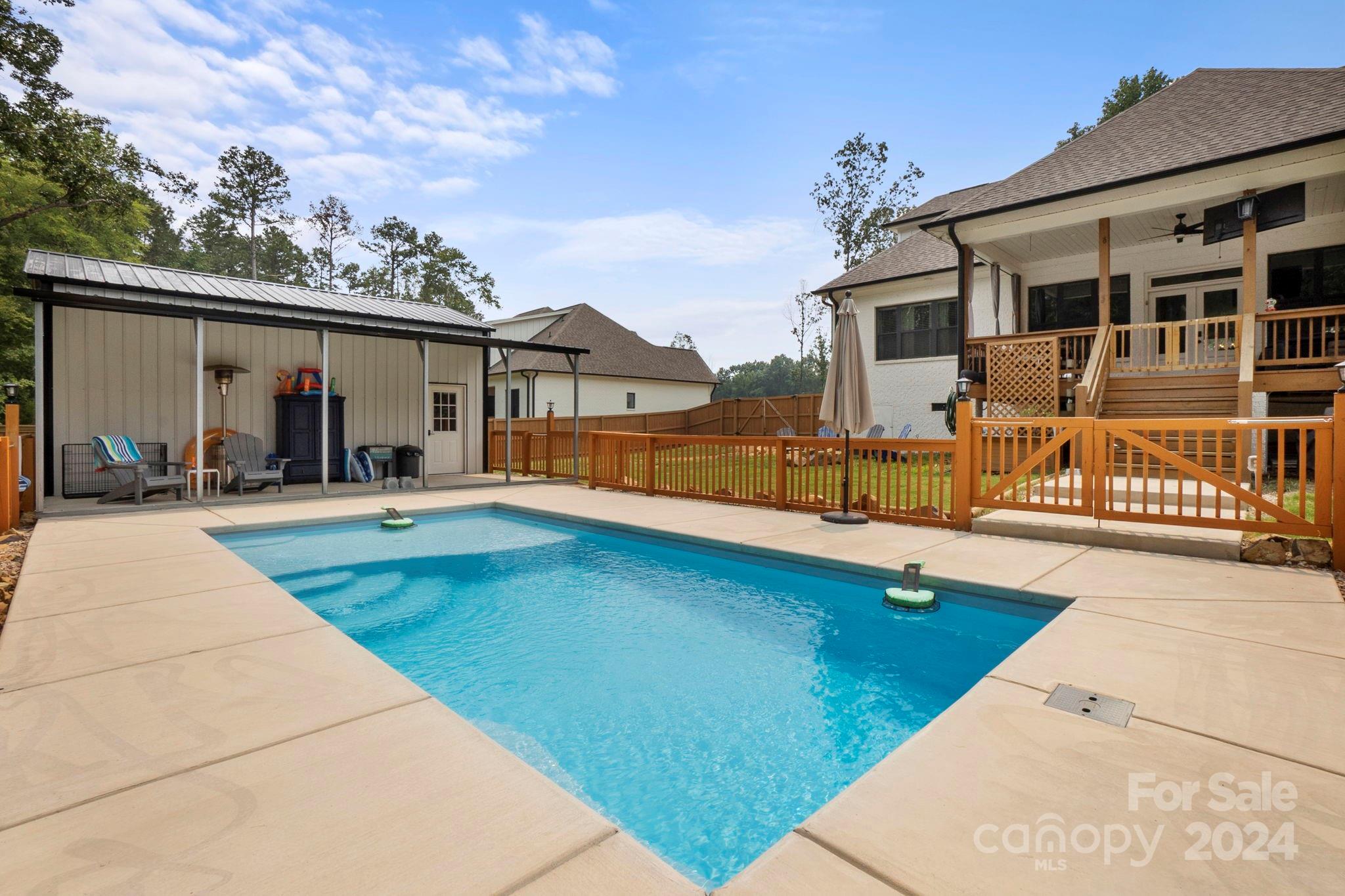 The Oaks at Camden - Residential