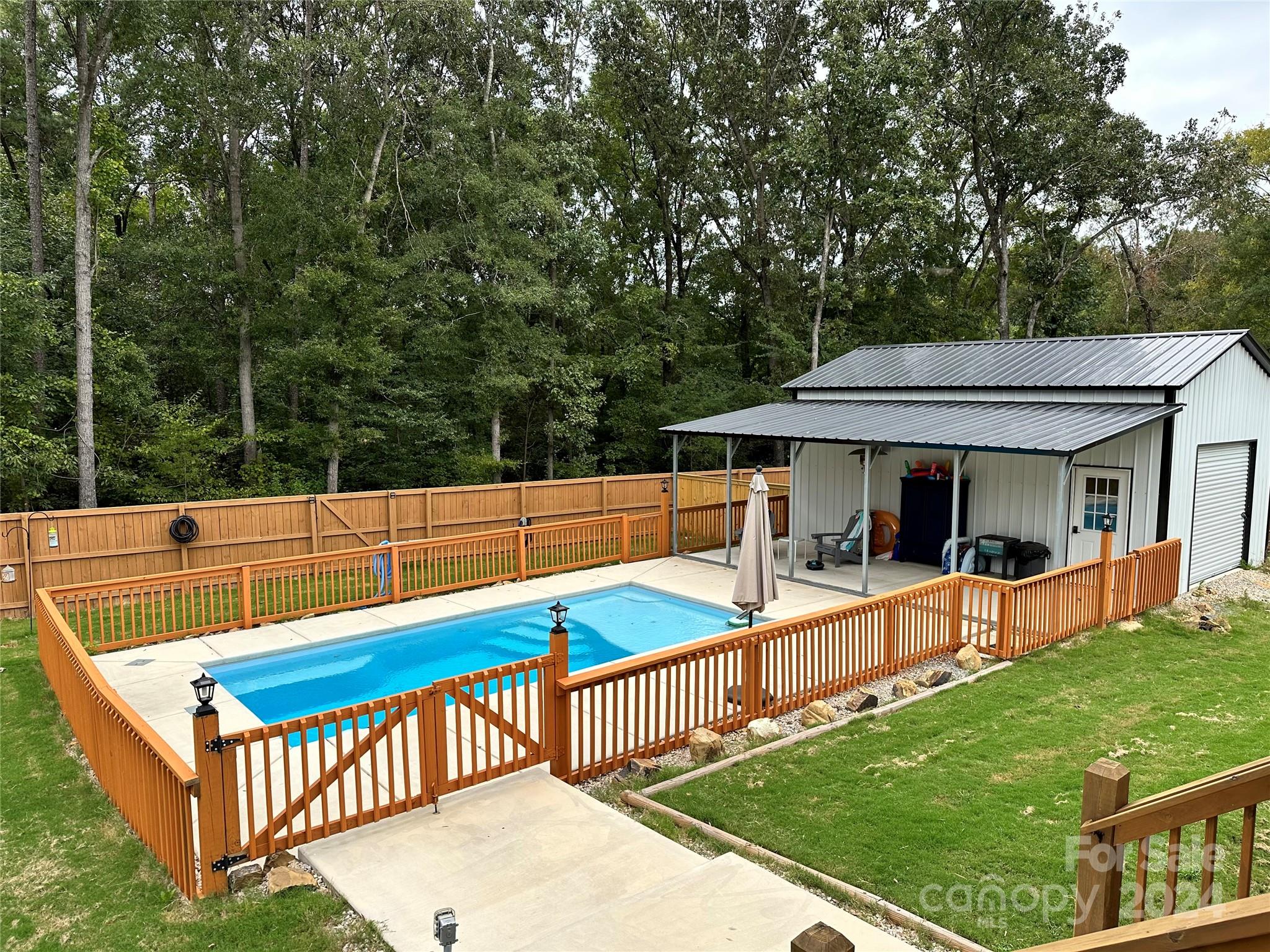 The Oaks at Camden - Residential