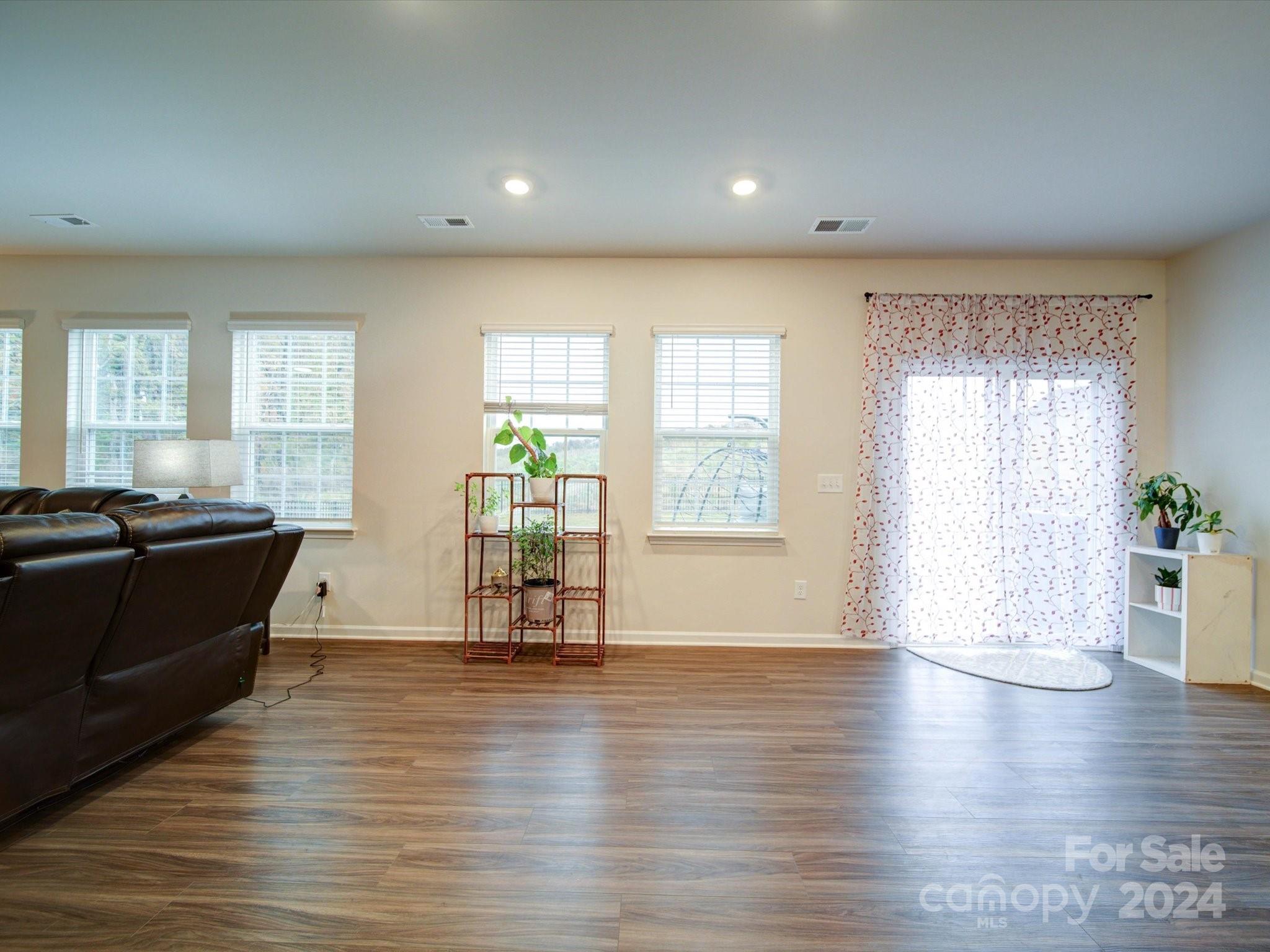 Elizabeth - Residential